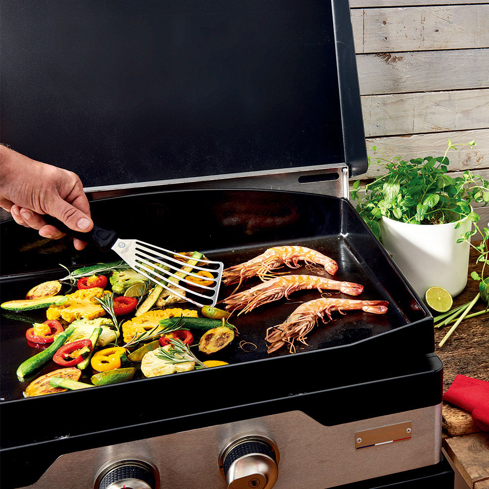 BBQ烤肉系列 l FKO碳纖握柄不鏽鋼彈性簍空鏟