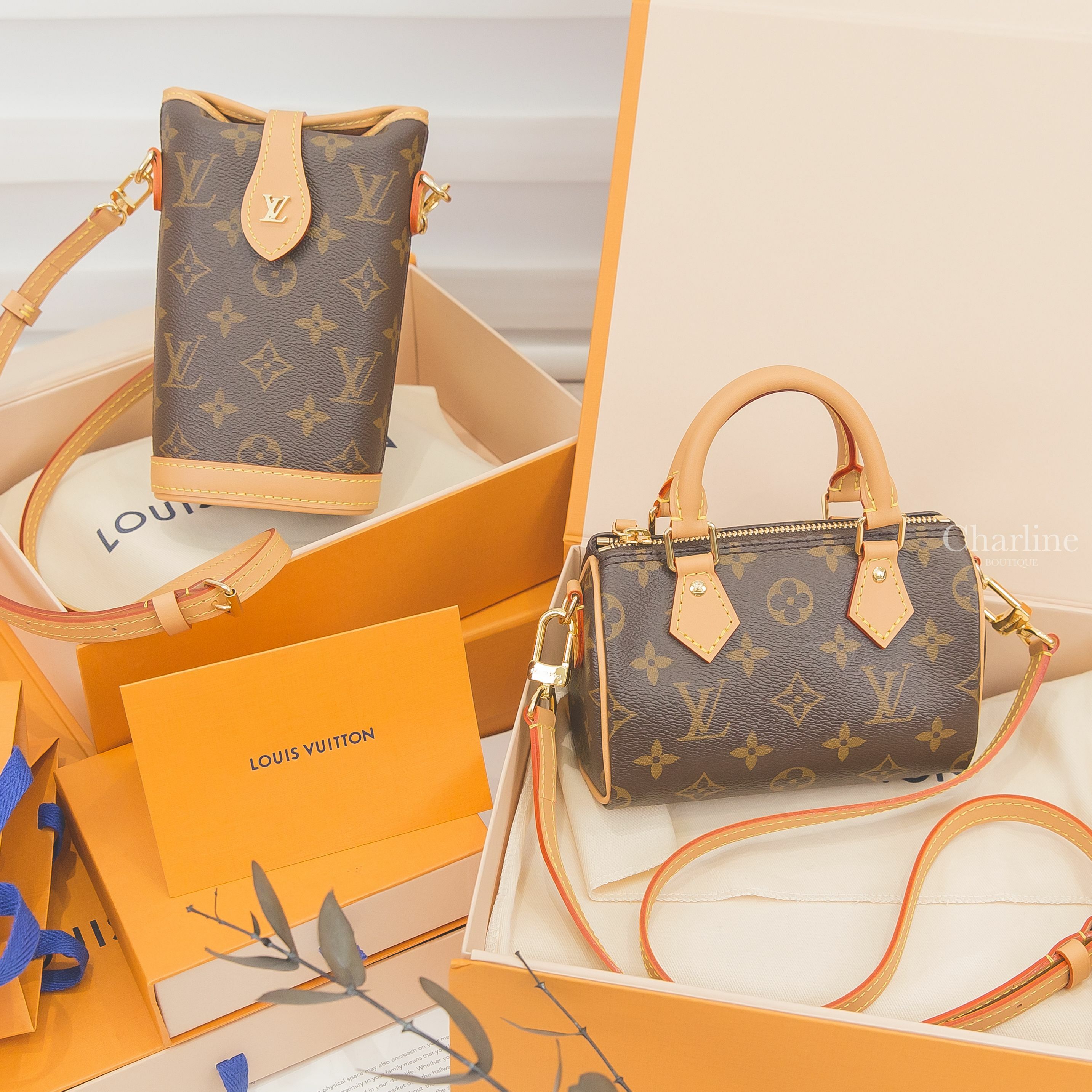 Louis Vuitton Fold Me Pouch 咖啡色老花帆布金色LV肩背包,Louis Vuitton Speedy Nano Bag 咖啡色老花帆布手提調節式背帶肩背包-Charline Boutique 精品代購