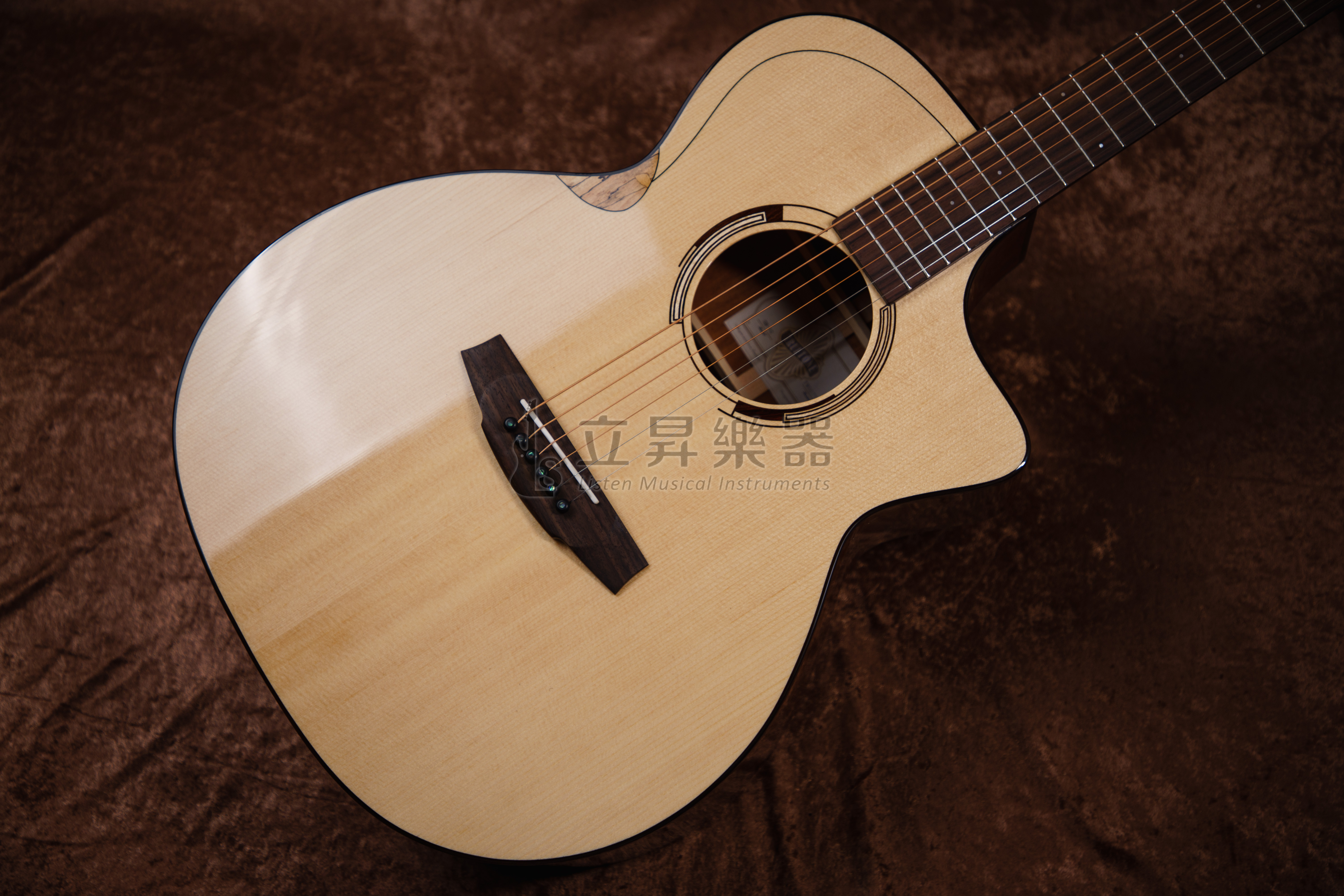 TRUETONE GM-1C 雲杉面單 桃花心側背 木吉他