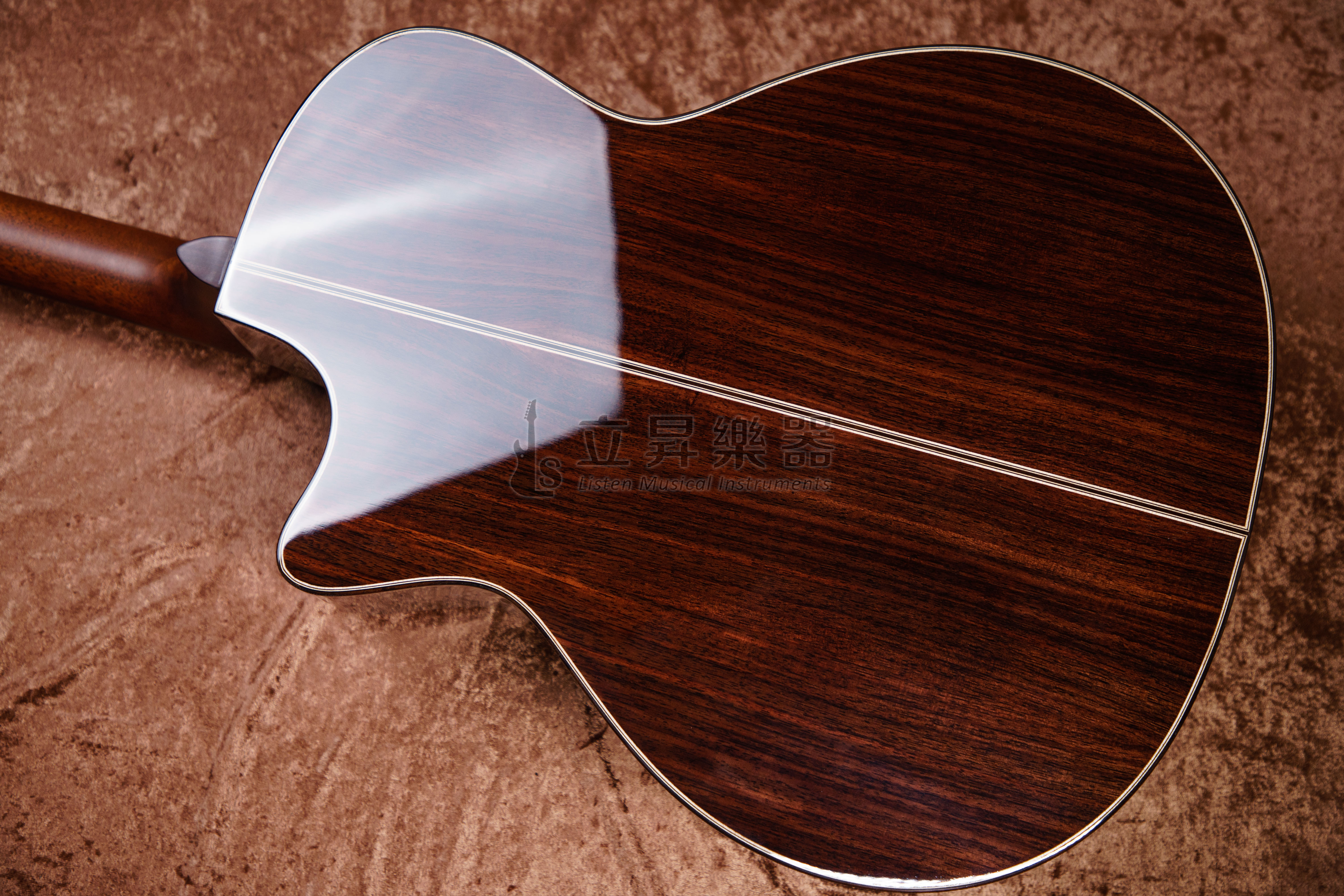 TRUETONE TRUETONE TR-3C AA級雲杉面單 玫瑰木側背 木吉他 第 6 張圖片｜三峽吉他 / Bass