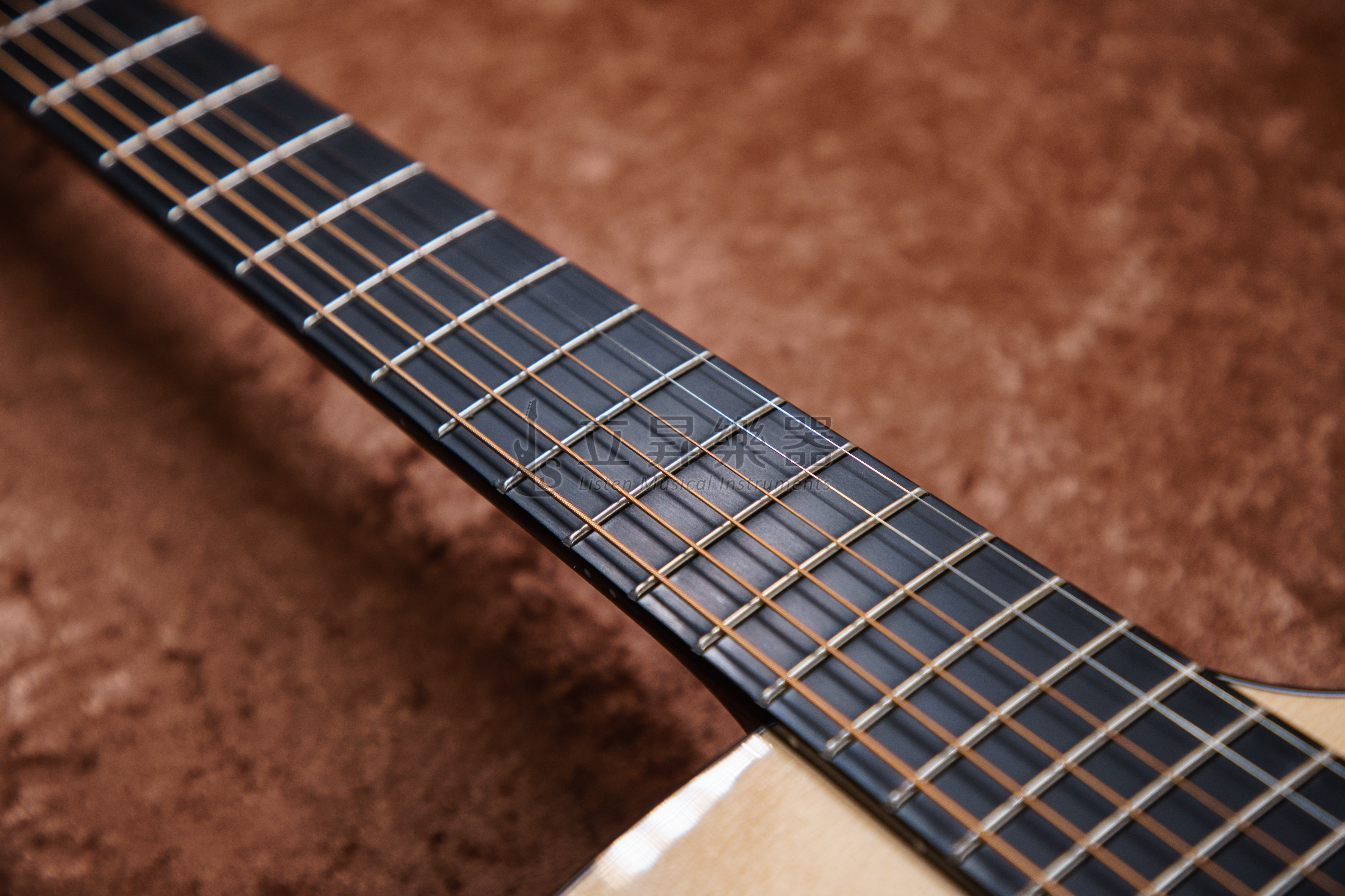 【多款式】Nightwish N5 系列 民謠吉他 D桶 GA桶 | NW-N5GC 【多款式】Nightwish N5 系列 民謠吉他 D桶 GA桶 | NW-N5GC / NW-N5DC 附原廠厚琴袋 第 4 張圖片｜三峽吉他 / Bass