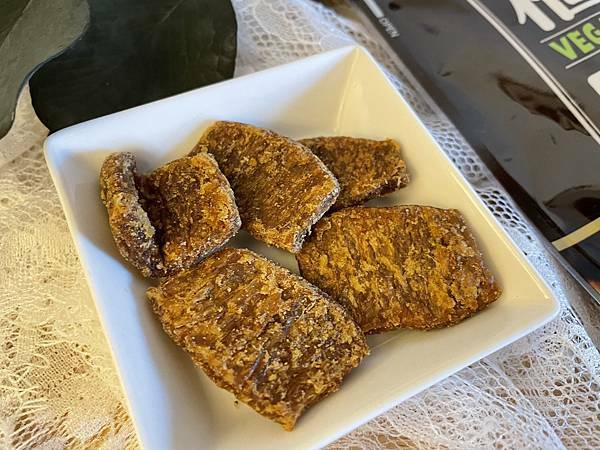 植物肉乾,植物肉,素食,素肉乾,弘陽食品,hoya蔬食超市,法式松露,Vegan jerky,Plant meat,hoyafoods,vegan,French,truffles,新年禮盒,禮盒推薦,送禮推薦,川味,韓式,泰式,素食零食,零食推薦