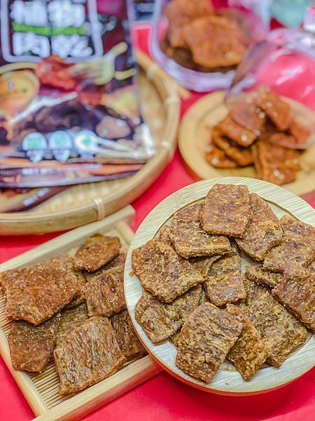 植物肉乾,素食,素肉乾,弘陽食品,hoya蔬食超市,法式松露,Vegan jerky,Plant meat,hoyafoods,vegan,French,truffles,過年禮盒,禮盒推薦,送禮推薦,川味,韓式,泰式,好吃,素食零食,零食推薦