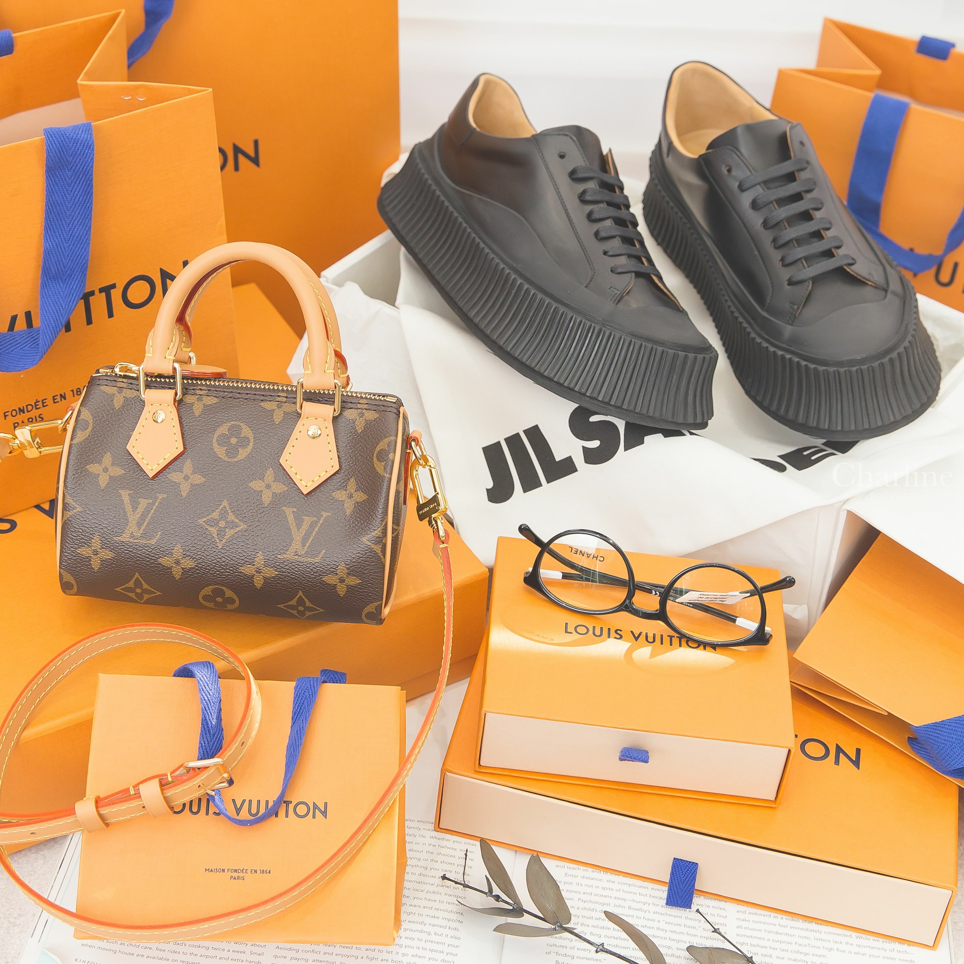 Louis Vuitton Speedy Nano Bag 咖啡色老花帆布手提調節式背帶肩背包,Chanel Pantos Eyeglasses 黑色圓框側邊白色方塊黑CC平光眼鏡-Charline Boutique 精品代購