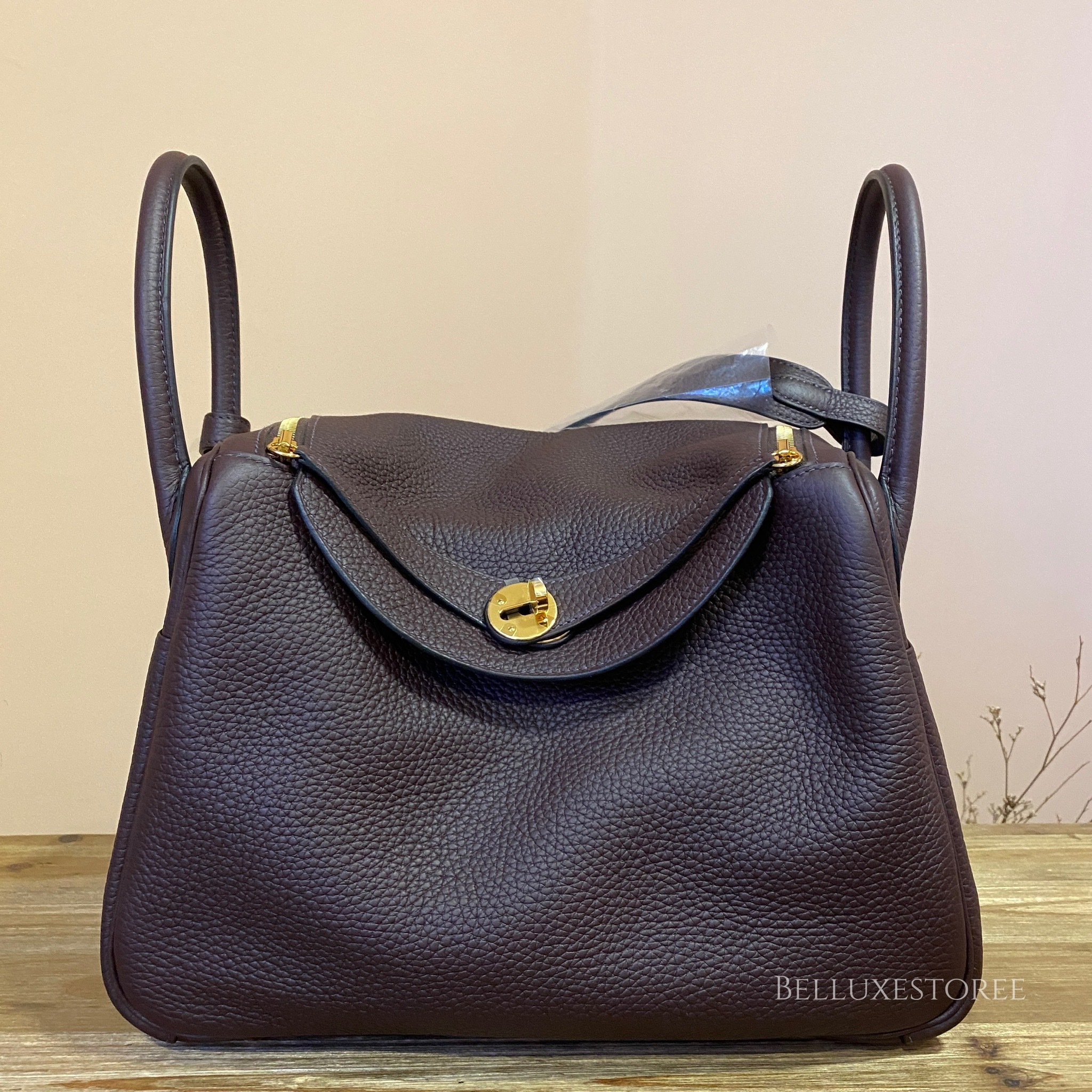 Sold！Authentic｜New｜Hermes Lindy 26 4b Biscuit color TC leather Z stamp