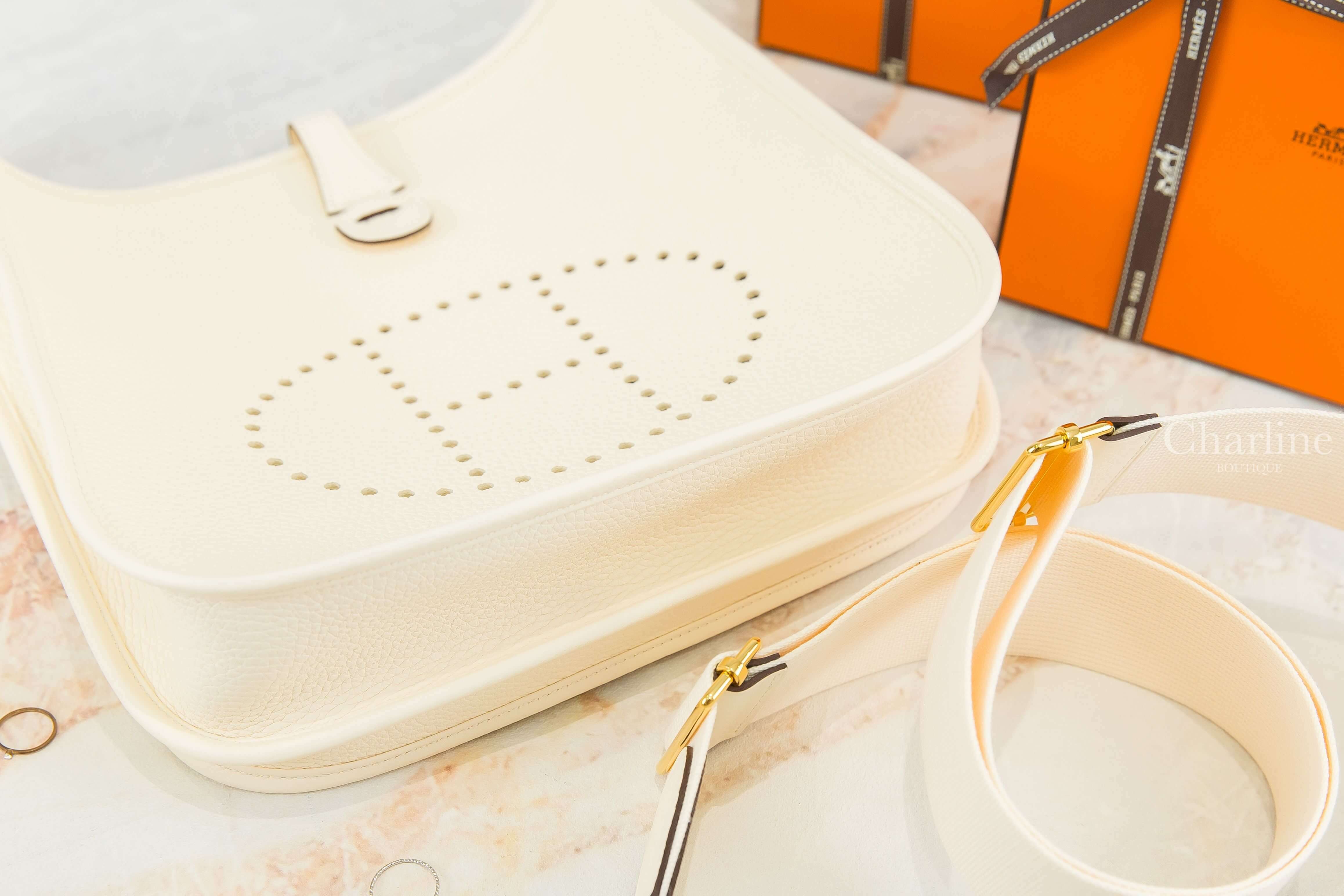 Hermès Evelyne 29cm I2 Nata Taurillon Clemence Z刻奶油白金釦白色背帶簍空洞洞肩背包-Charline Boutique 精品代購