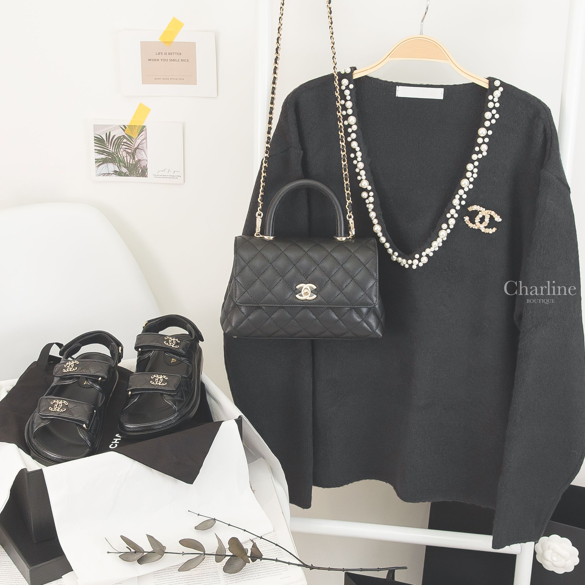 Chanel Top Handle 黑色金CC金鍊24cm荔枝菱格紋手提肩背包,Chanel Sandal 黑色金CC皮穿鍊魔鬼氈涼鞋,Chanel Brooch 金色珍珠山茶花香水不對稱CC胸針-Charline Boutique 精品代購