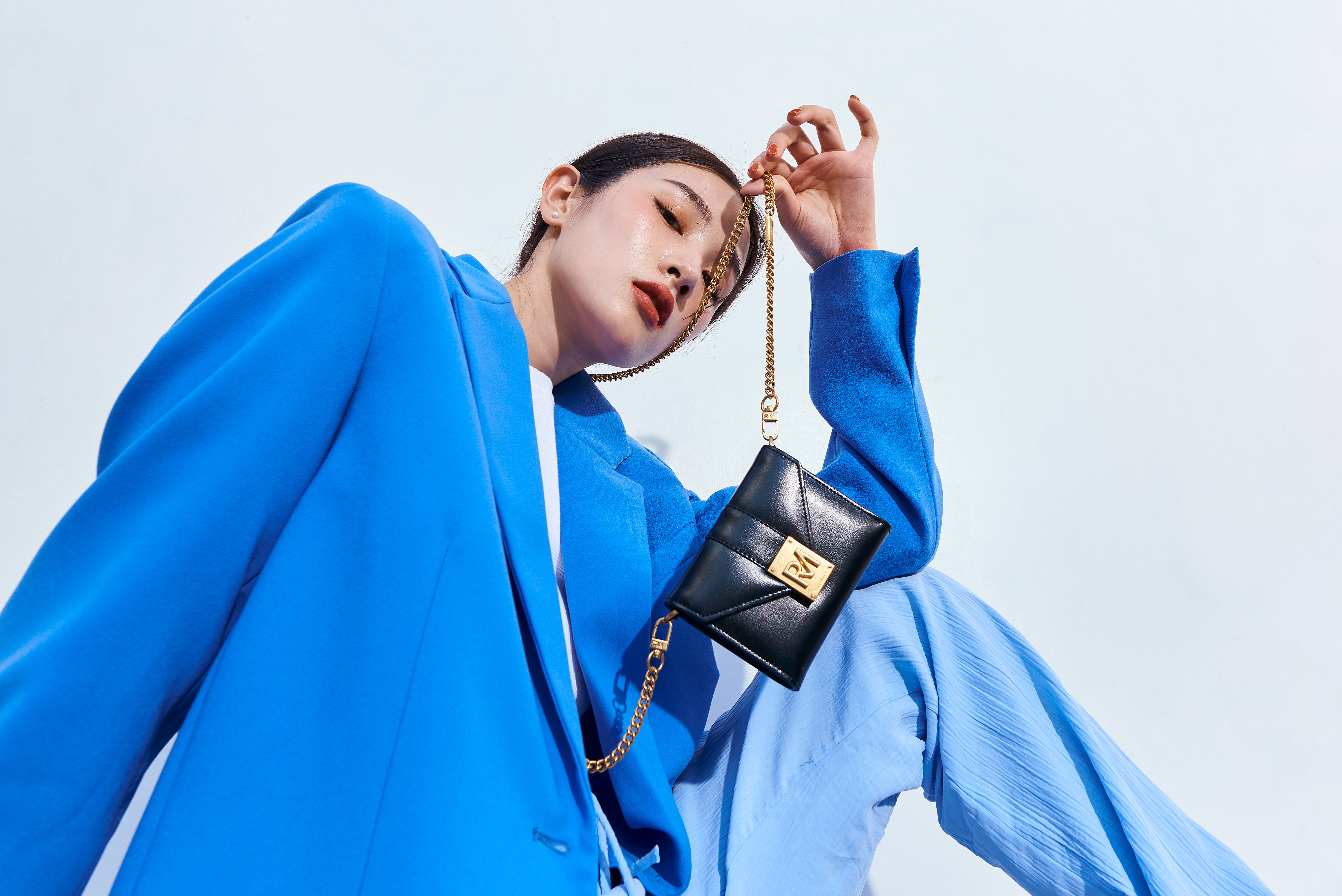 奧菲鐵鍊皮夾系列，WOC 式設計。