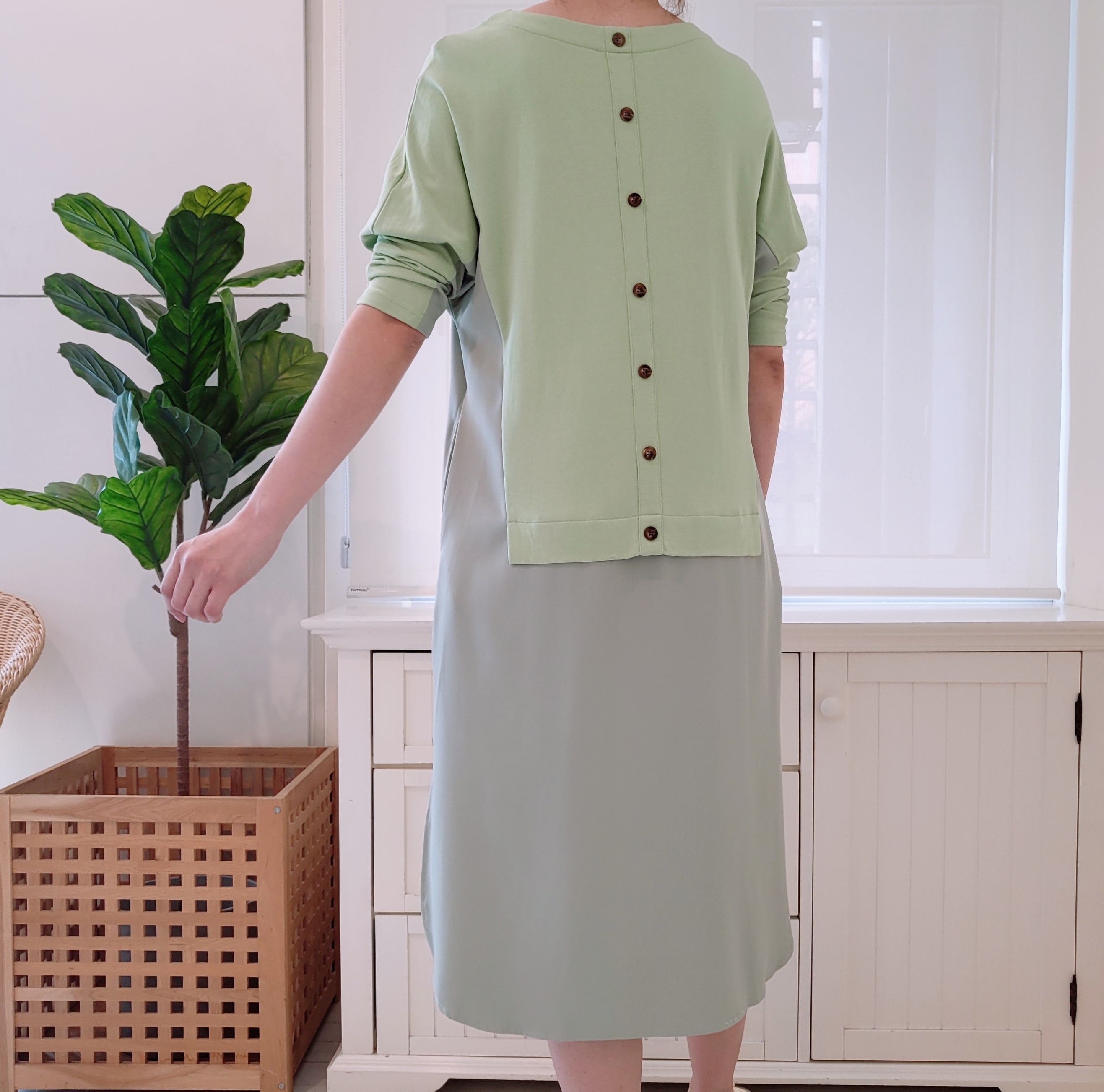 L/SLEEVE ASYMMETRICAL MIDI SHIFT DRESS