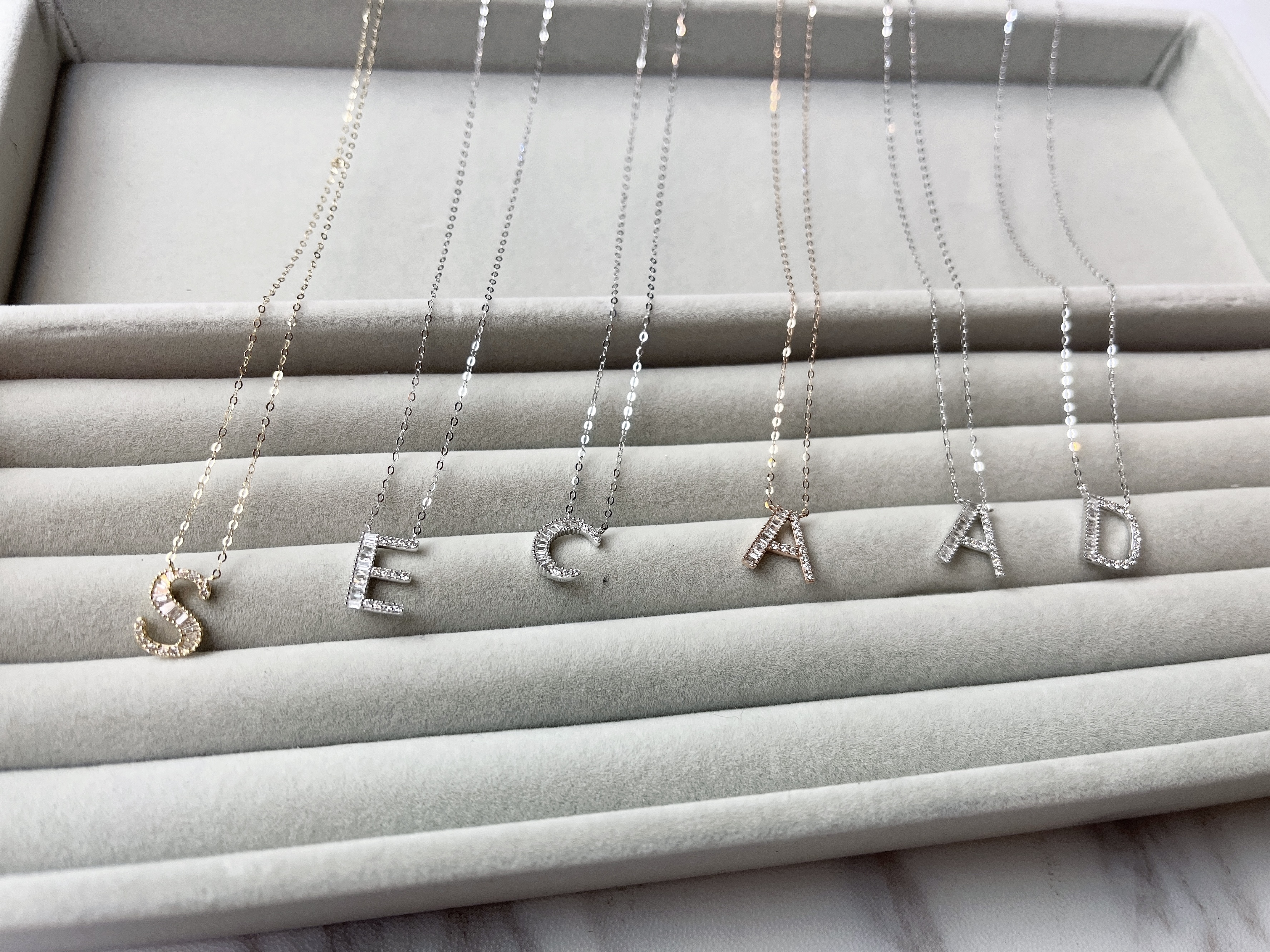 鑽石字母18K 頸鍊 (N722)