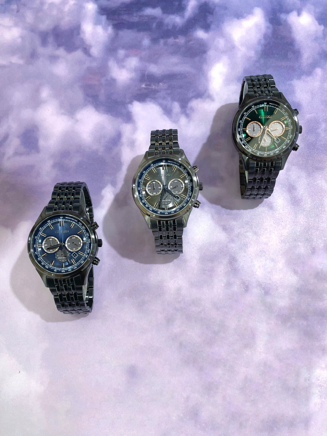 【CITIZEN 星辰】岩手縣光動能三眼計時男錶 CA4418-82L(藍) / CA4418-82X(綠) / CA4417-85H(灰) 41.7mm  現代鐘錶