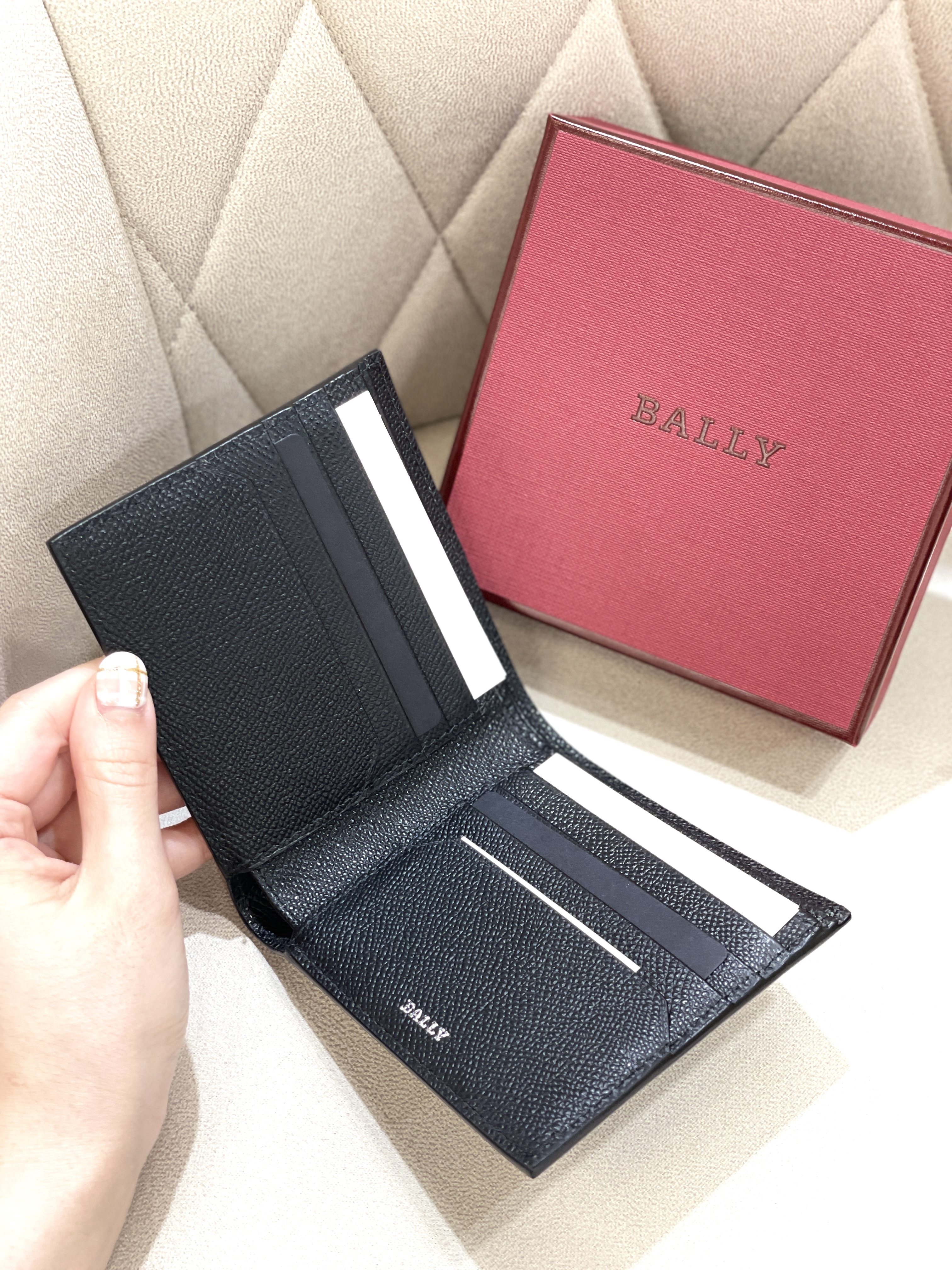 BALLY Grained Leather Wallet