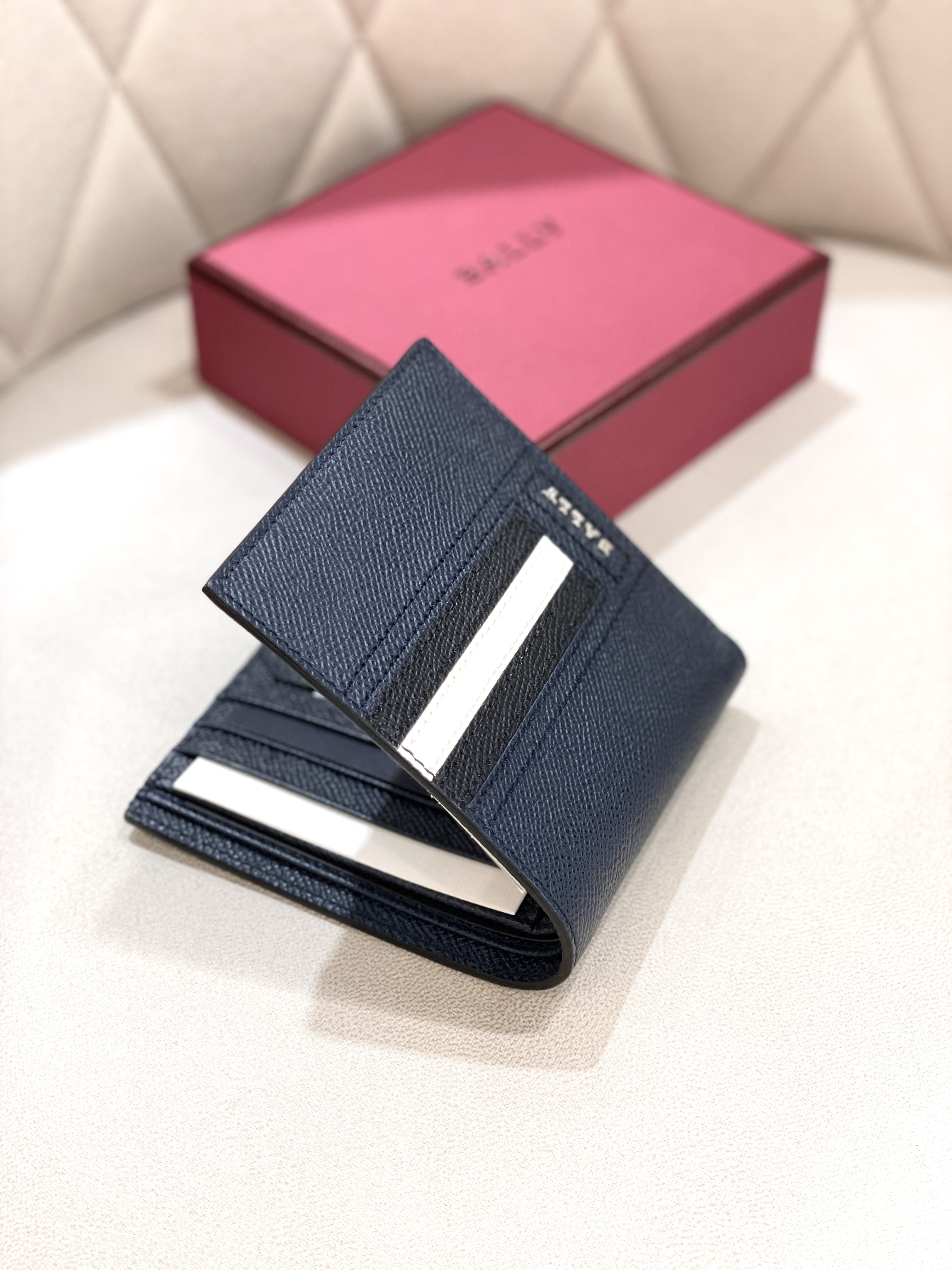 BALLY Grained Leather Wallet