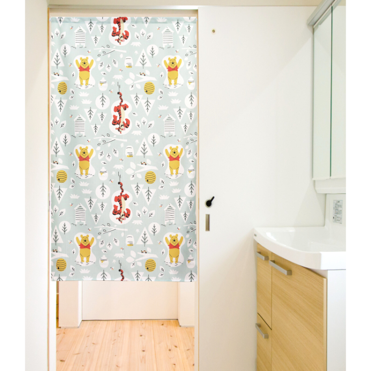 迪士尼小熊維尼門簾 85 x 150 cm 享受陽光 #CM22D-97187