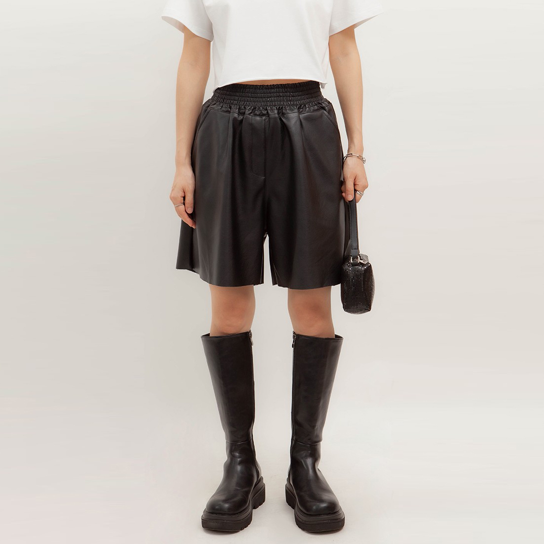 皮質短褲(-25%)
