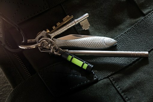 迷你金屬螢光柱：最長可發光達12小時