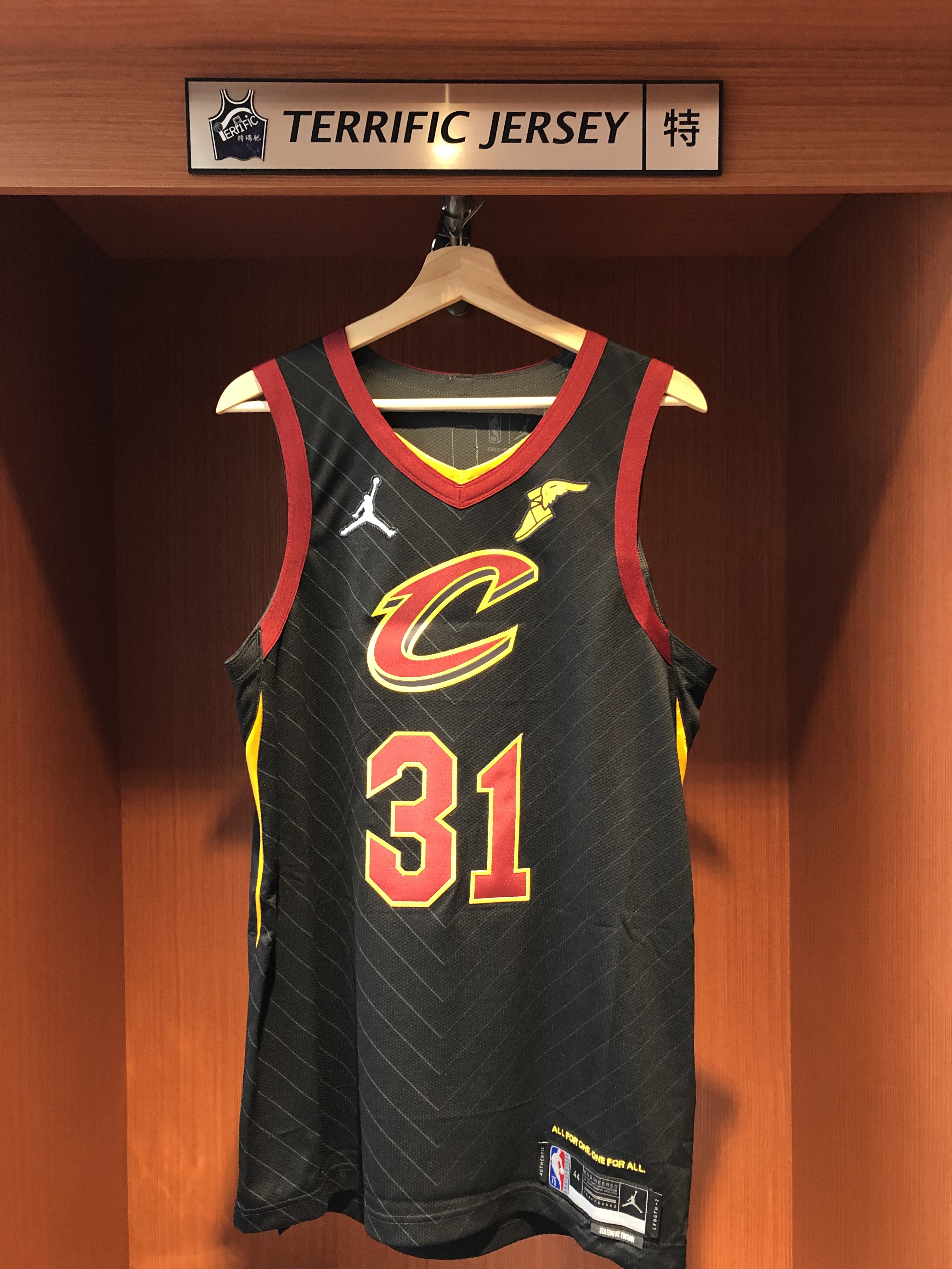 NBA球衣 Jarrett Allen 克里夫蘭騎士黑 75周年 鑽石標 Statement Jordan Authentic 球員版 電繡 含贊助商標 全新