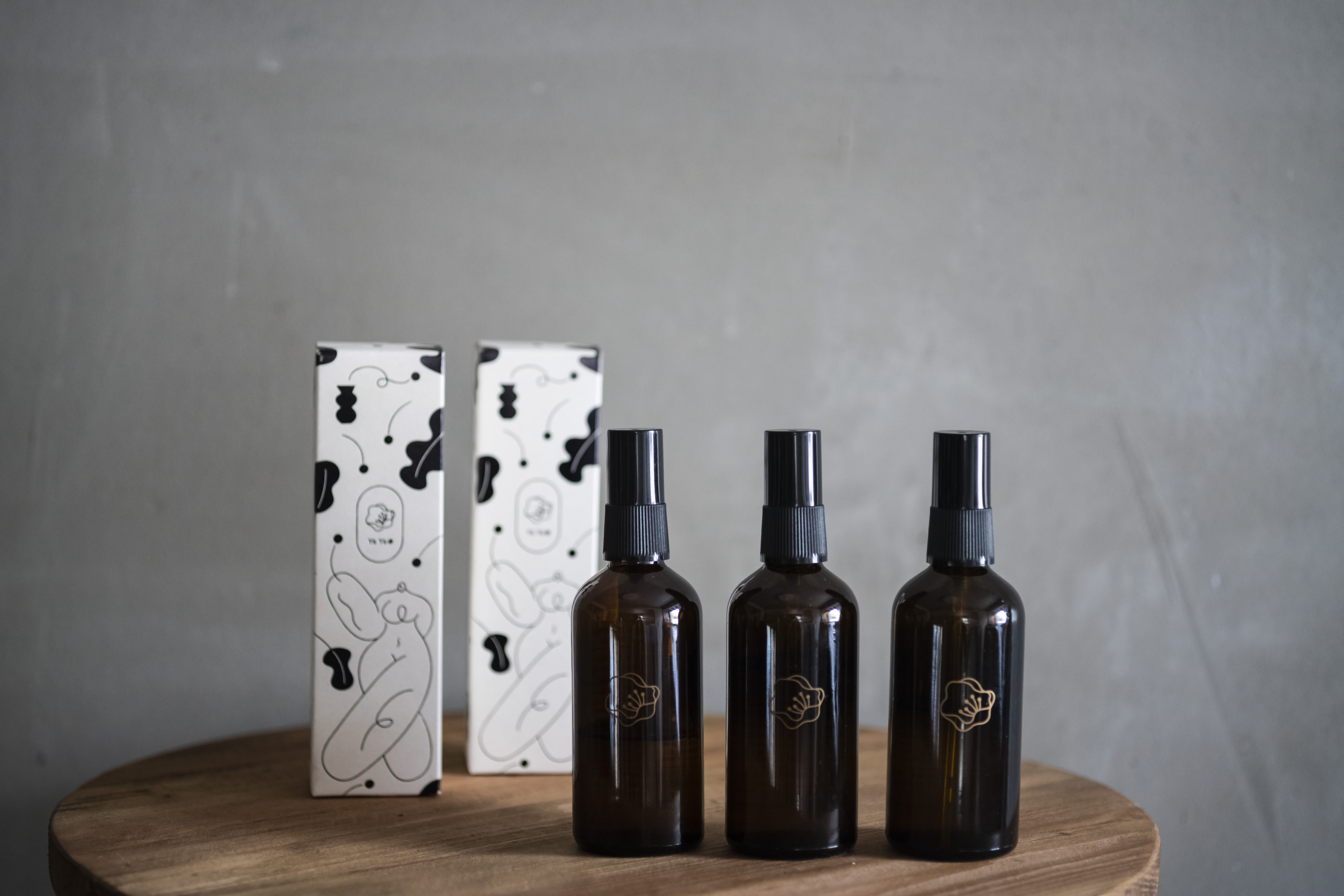 郁郁 YùYù｜衣物香氛噴霧 茶韻／山韻