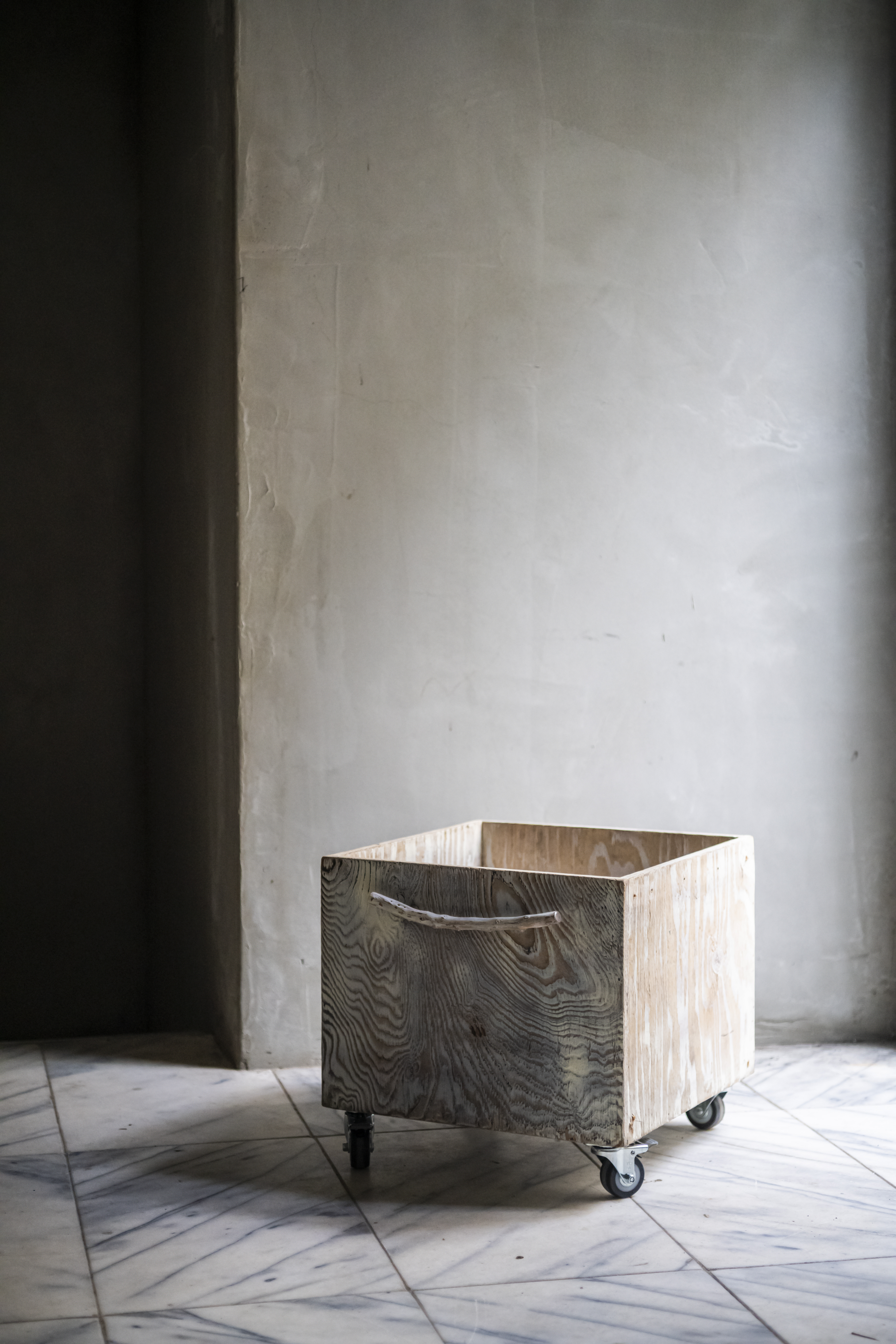 禹物再製所｜刷白收納木箱車