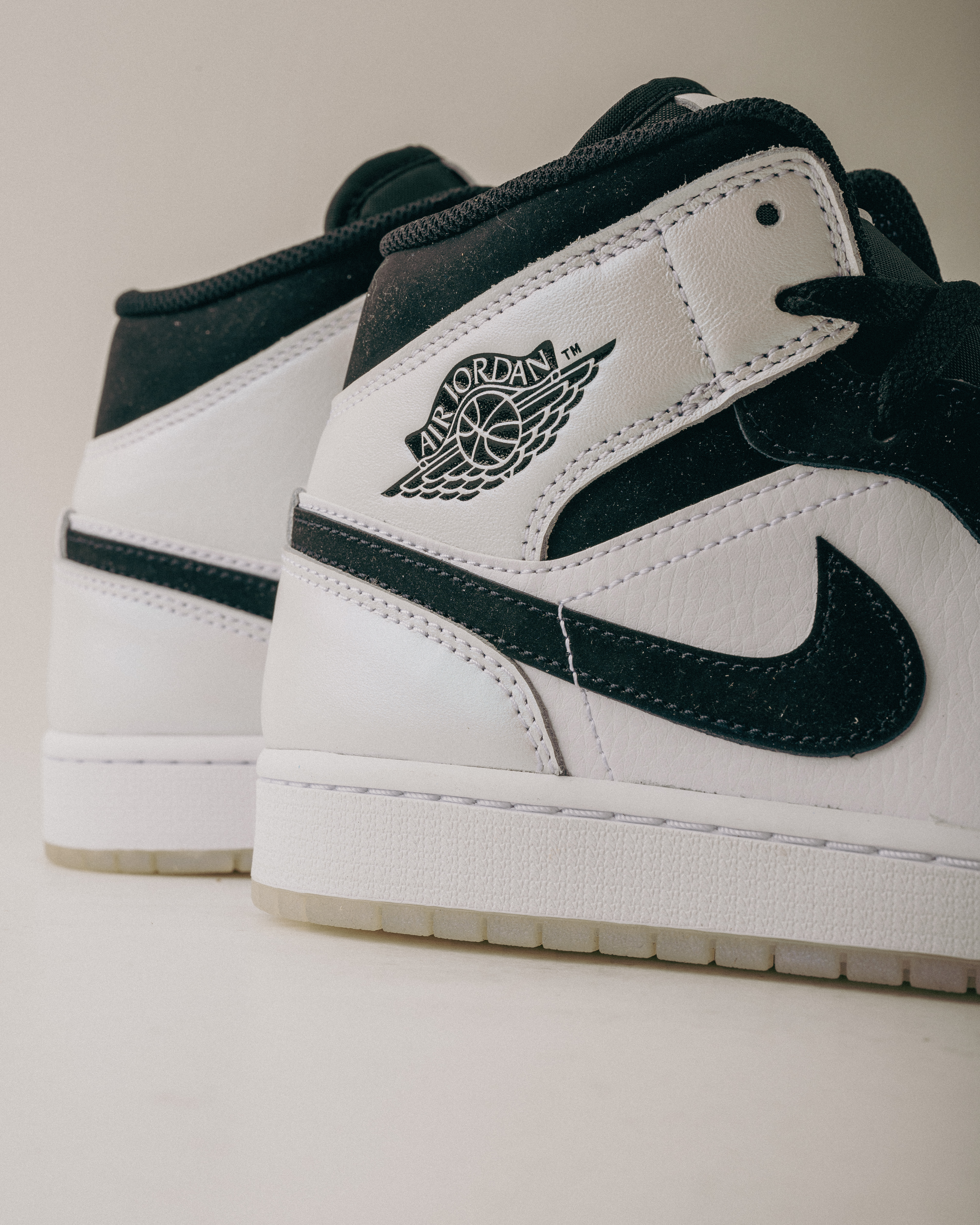 [現貨] Air Jordan 1 Mid Diamond Black White DH6933-100