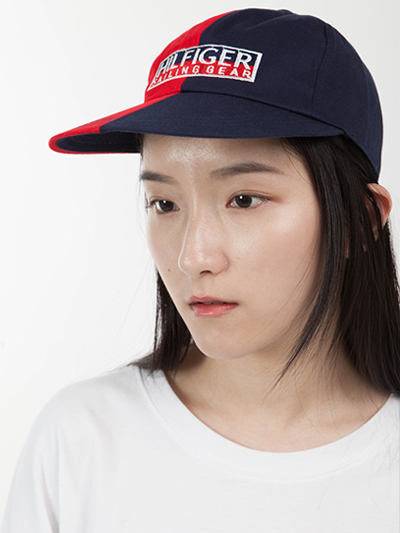 VINTAGE TOMMY HILFIGER HAT