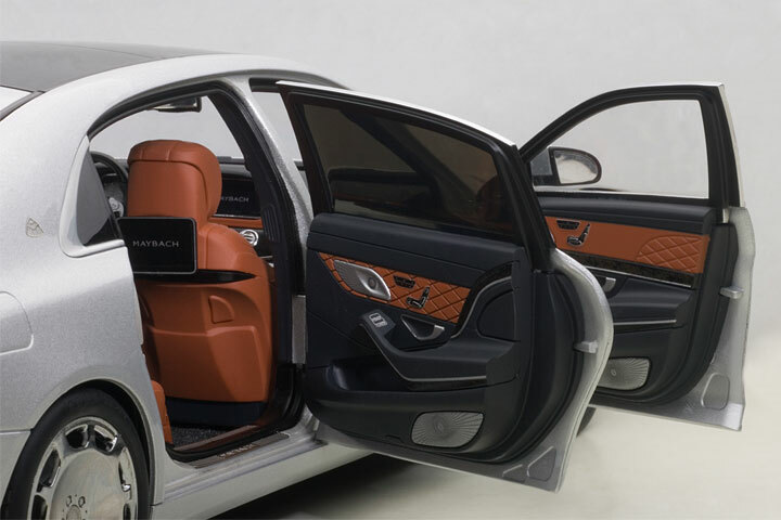 1/18 AUTOART MERCEDES-MAYBACH S-KLASSE (S600)(SILVER) (76292)