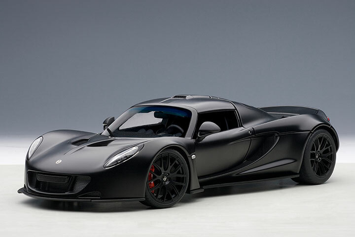1/18 AUTOART HENNESSEY VENOM GT SPYDER (MATT CARBON BLACK) (75401)