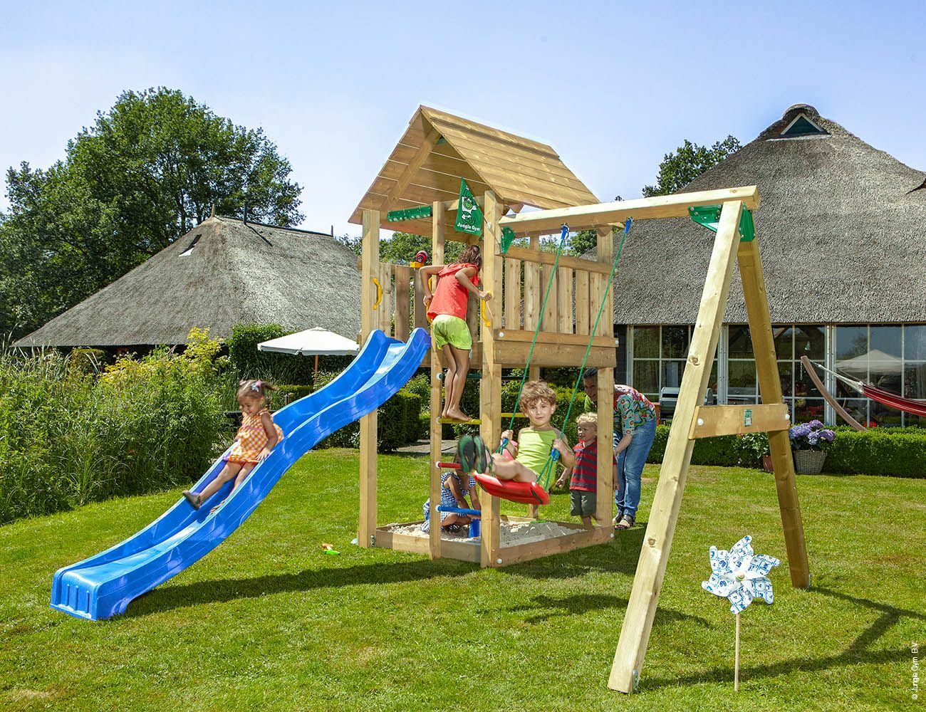 Cabin 1 Swing