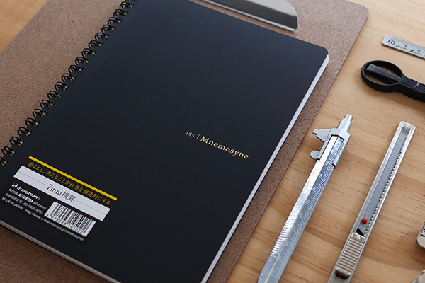 記憶女神線圈筆記本－側翻