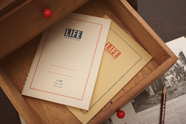 LIFE 朱線隨身筆記本：採用LIFE特抄紙