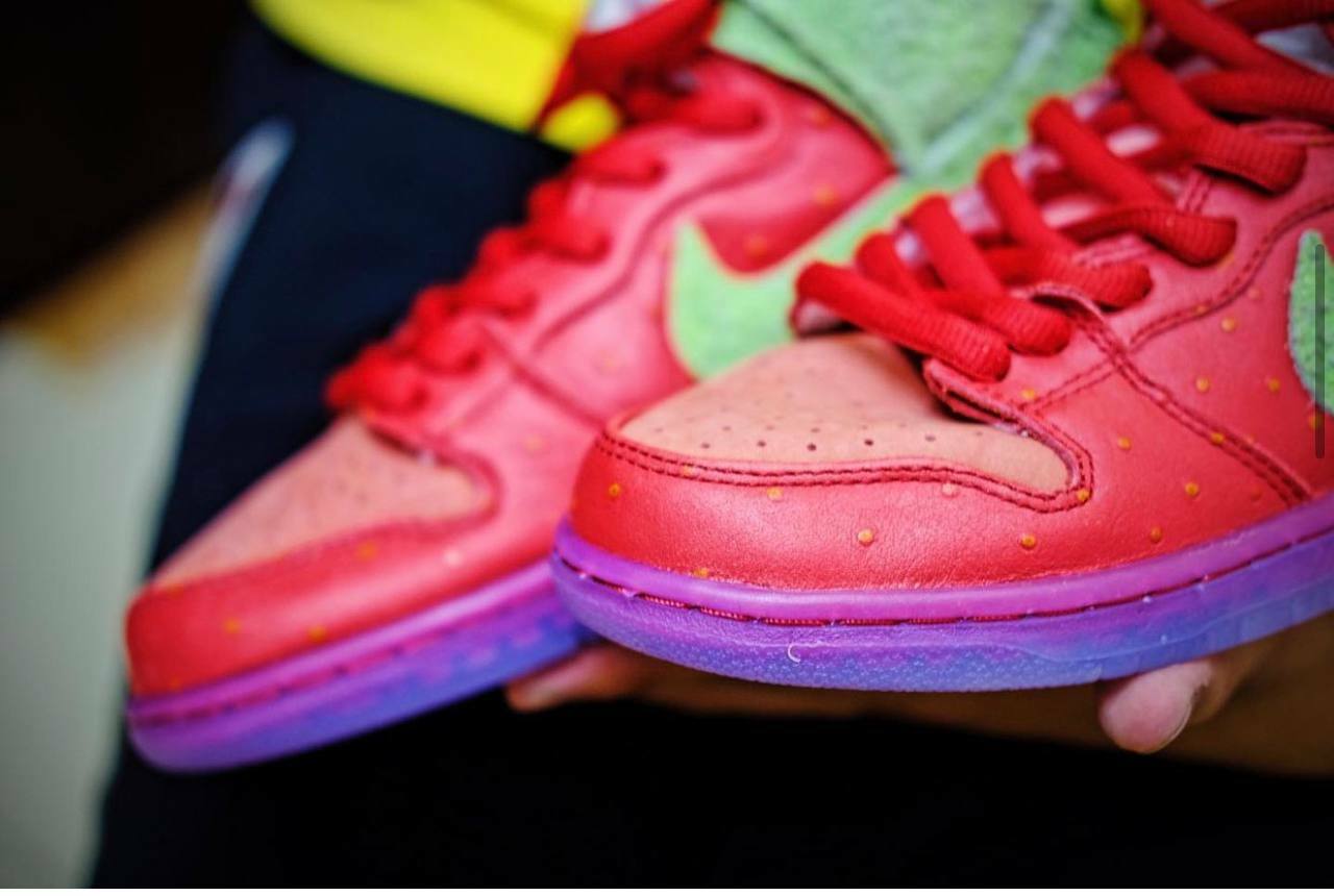 todd bratrud x nike sb dunk high strawberry cough red