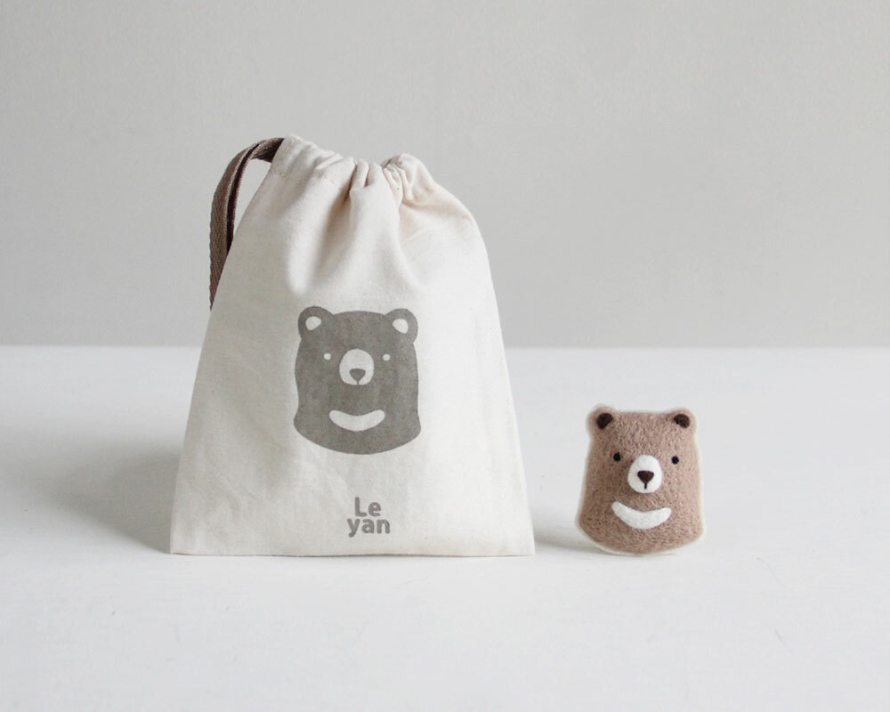 樂洋・好好玩羊毛氈材料包-V領熊巧克力別針