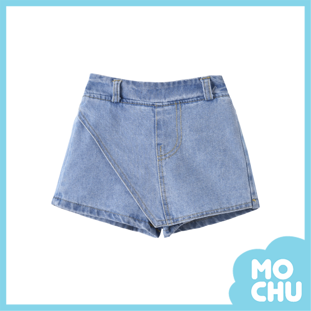 斜切造型牛仔短褲
