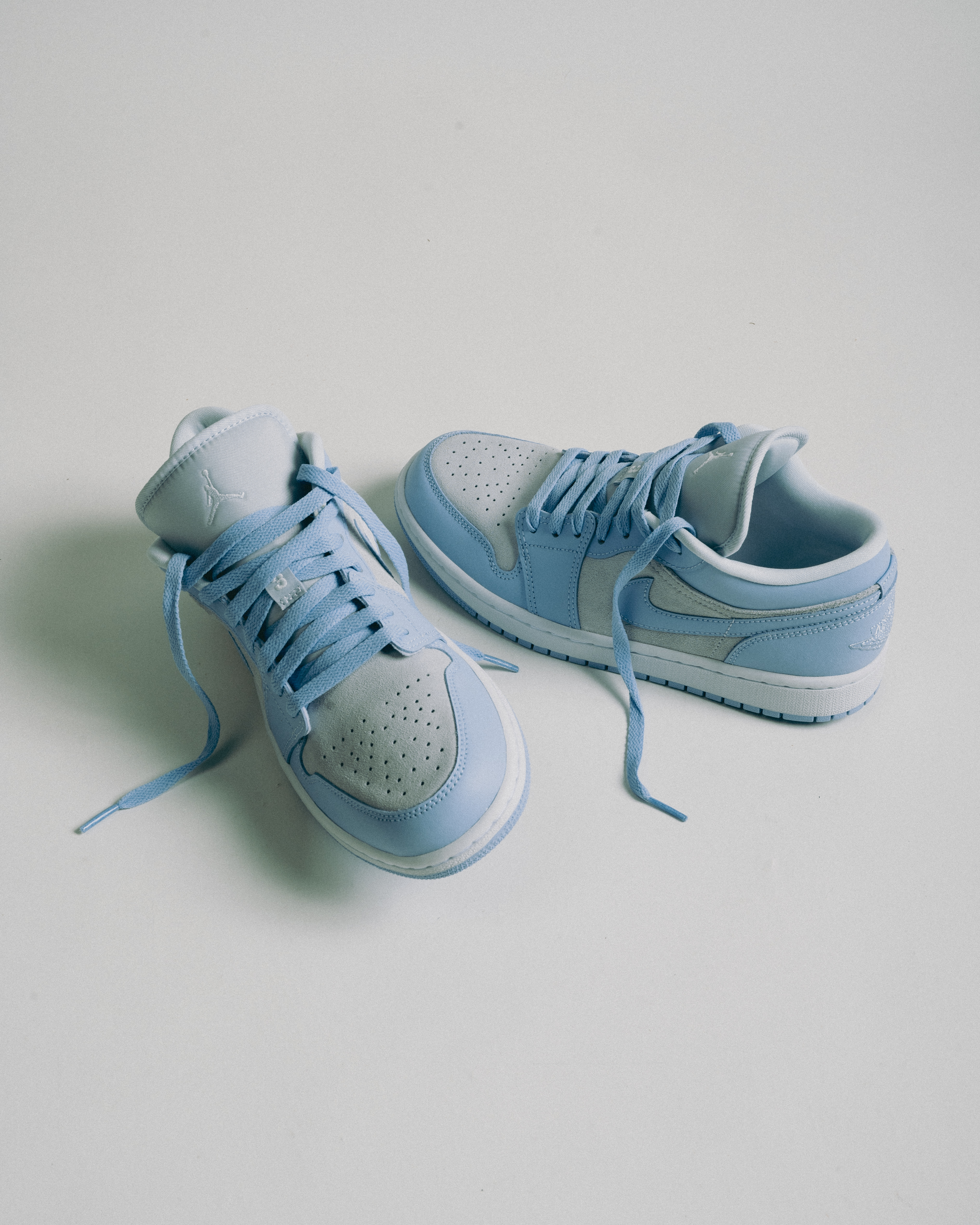 Air Jordan 1 Low University Blue DC0774-050