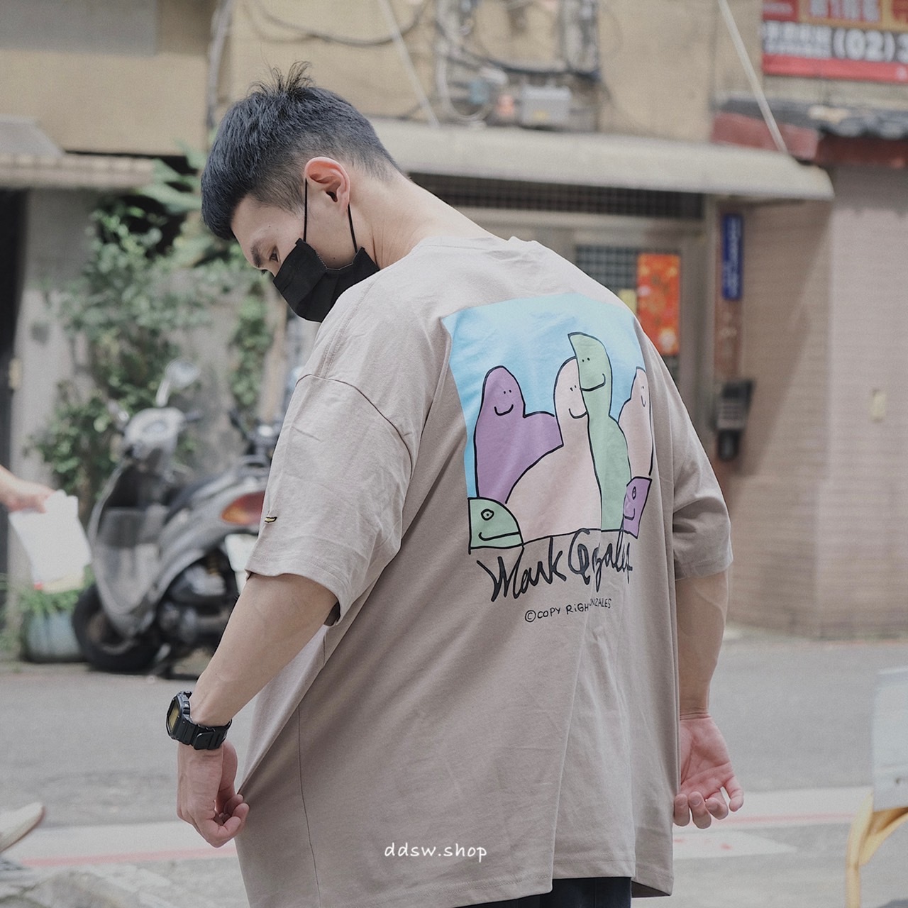 Mark Gonzales 短袖 國外限定款 草寫logo 塗鴉背圖