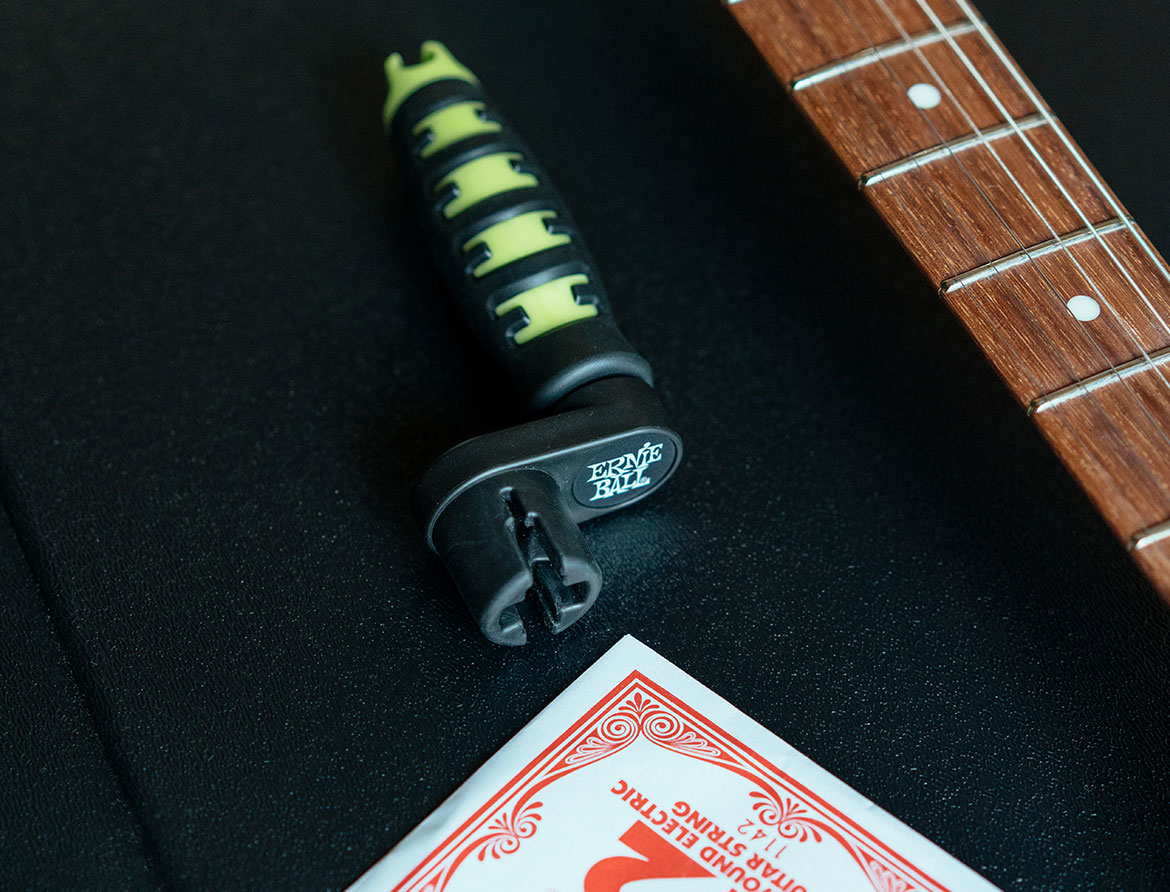 ERNIE BALL P09604 PEGWINDER PLUS 捲弦器 拔釘器 多合一工具