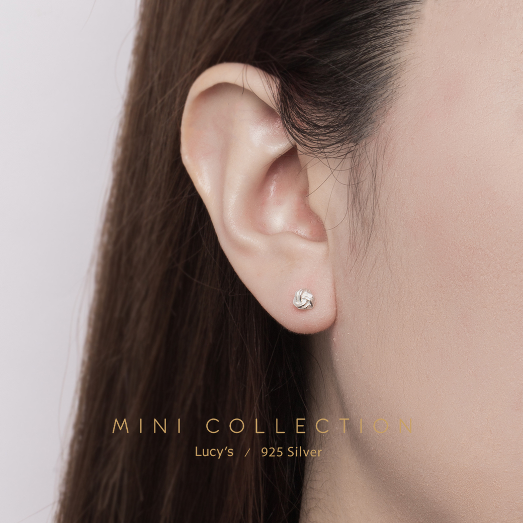 *925純銀〔輕銀系列〕毛球 耳環 (95891)