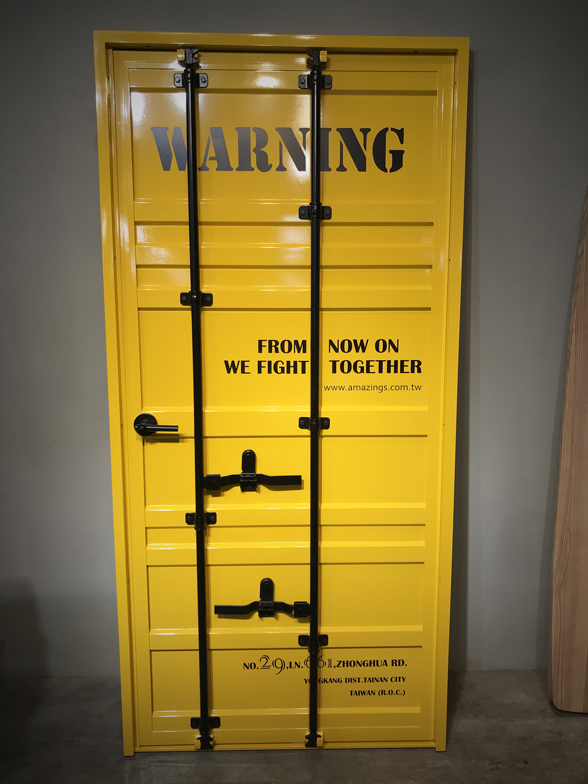 台灣製作全鐵製仿真貨櫃門