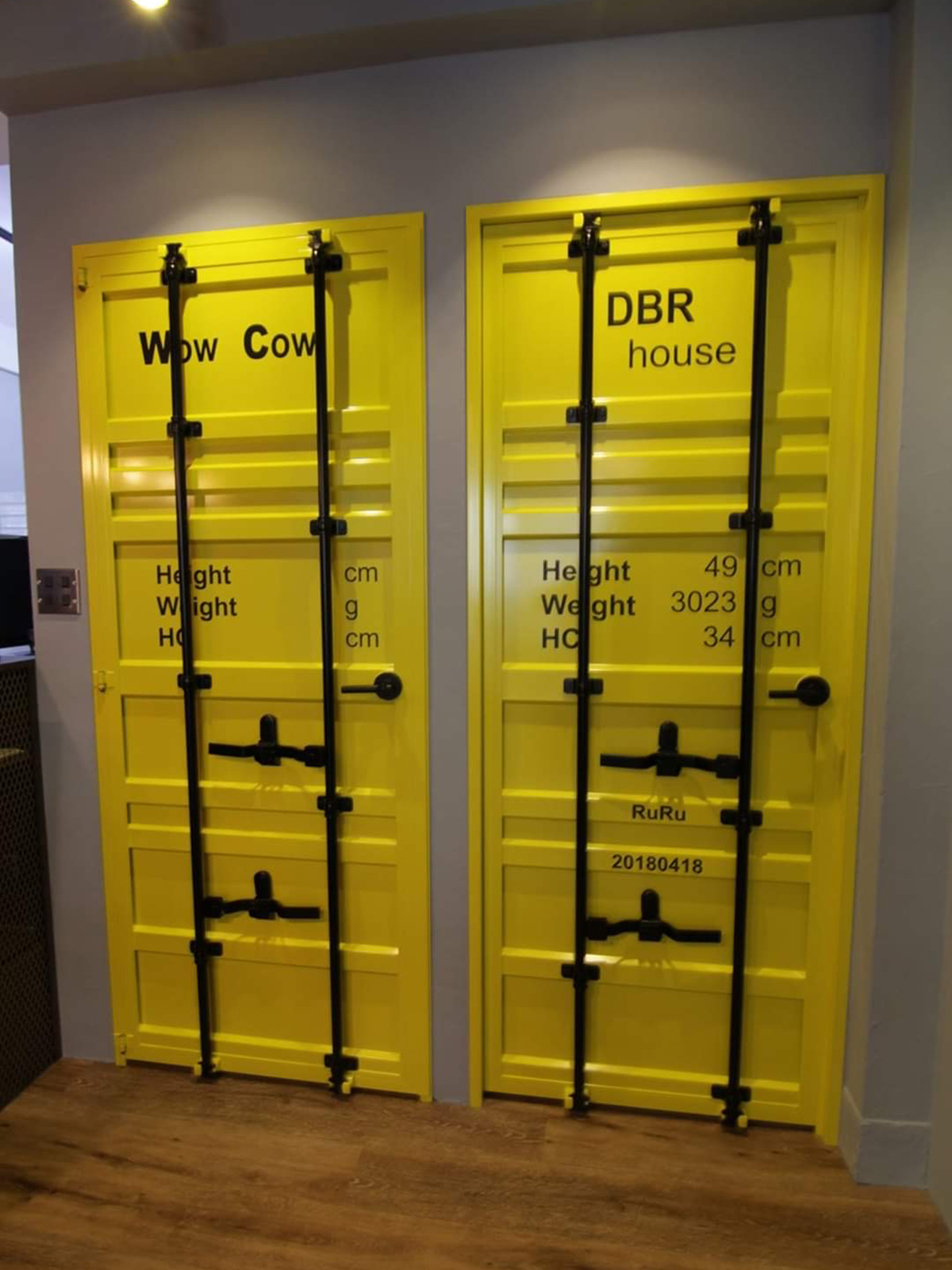 台灣製作全鐵製仿真貨櫃門