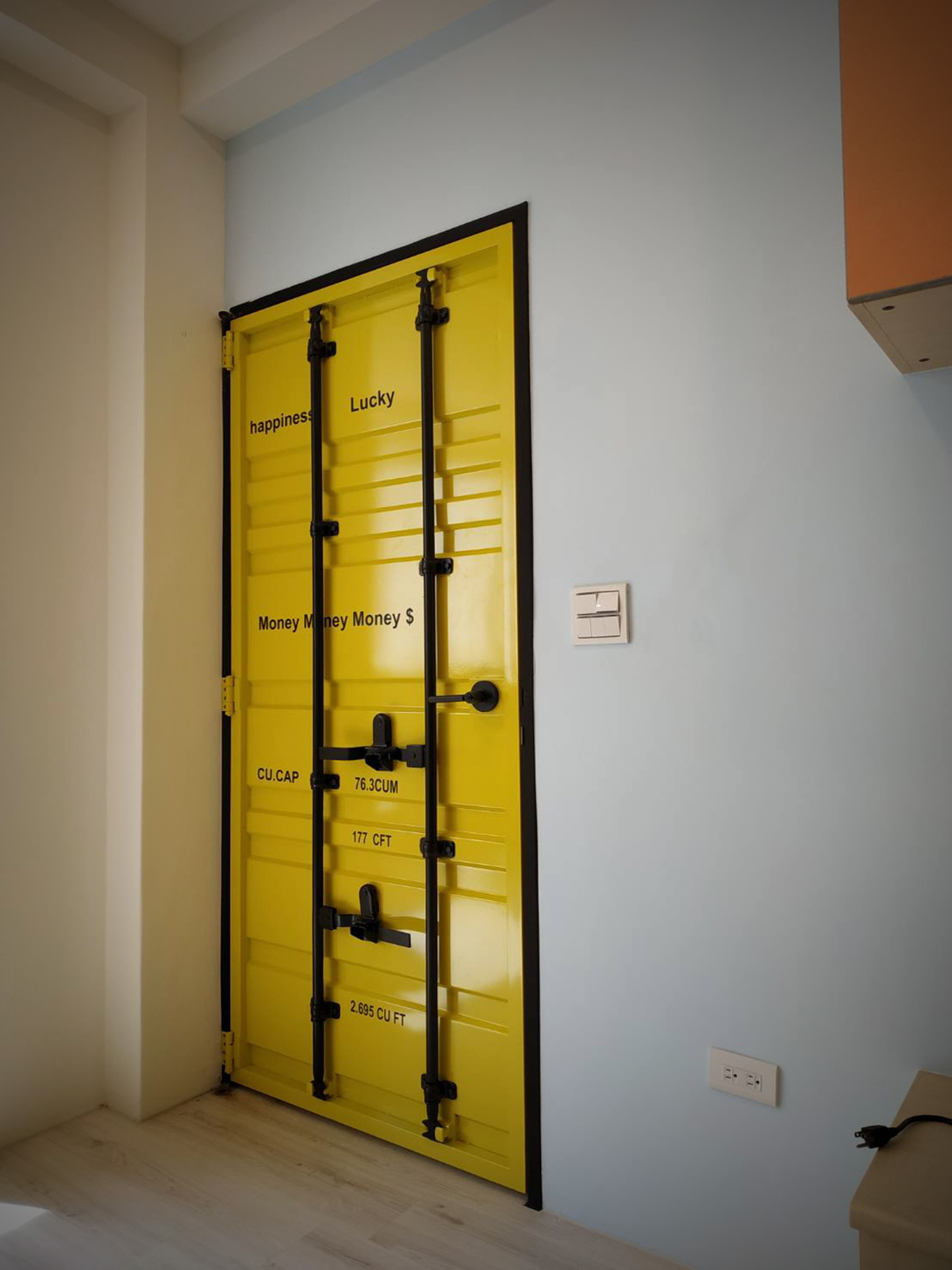 台灣製作全鐵製仿真貨櫃門