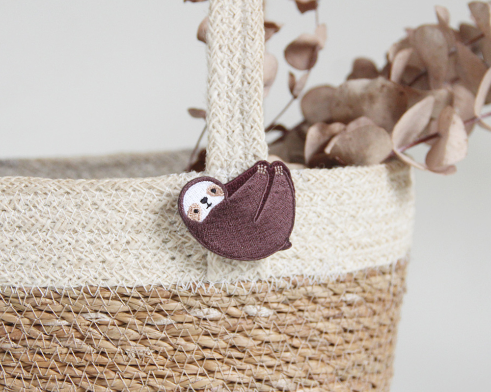 Forest Party刺繡別針 / 懶洋洋樹懶