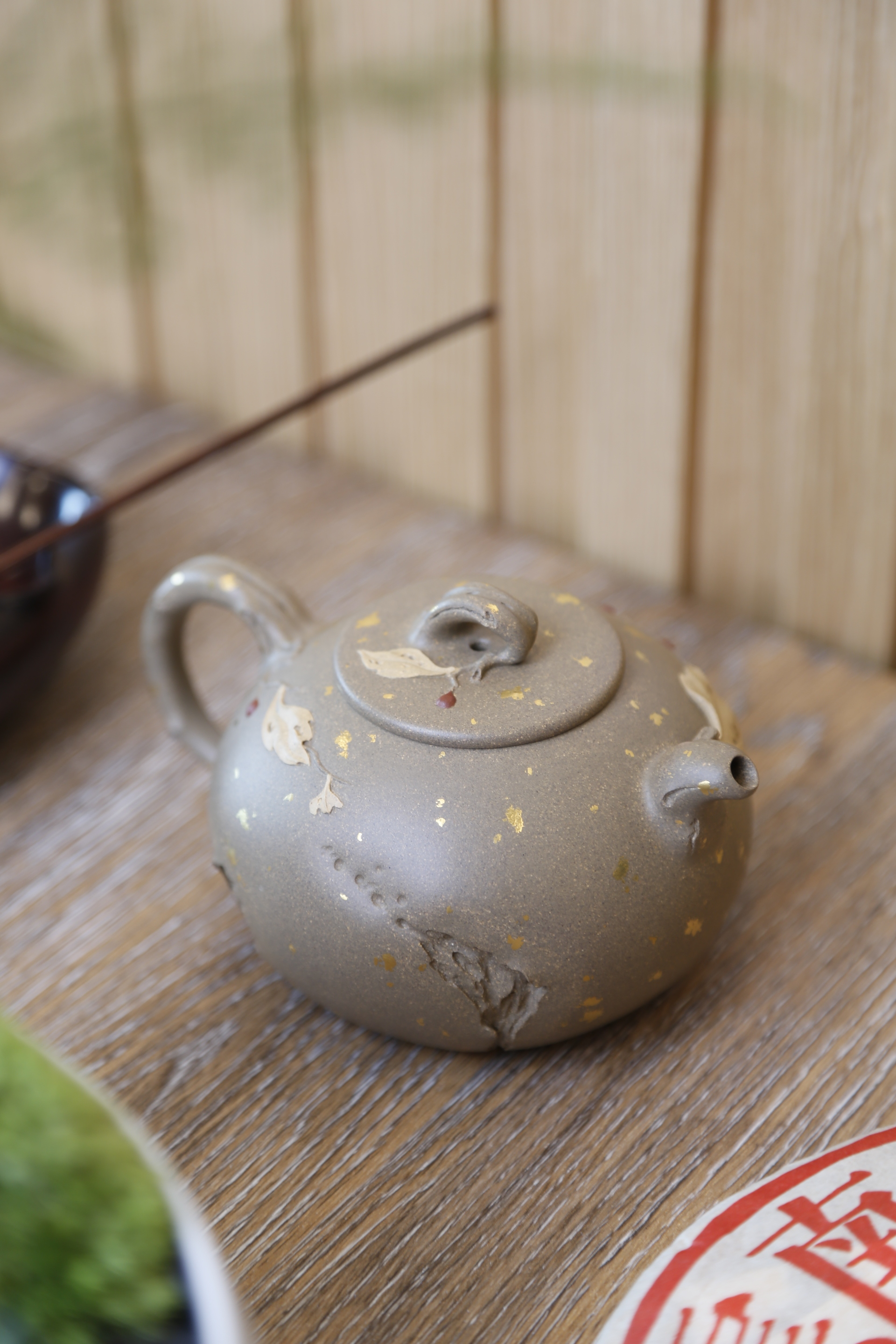 【知秋--灑金】-- 全手工精製，貼花細膩，是你茶桌不可缺少的靚麗風景線