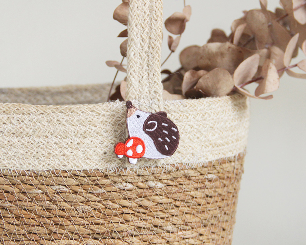 Forest Party刺繡別針 / 刺蝟與香菇