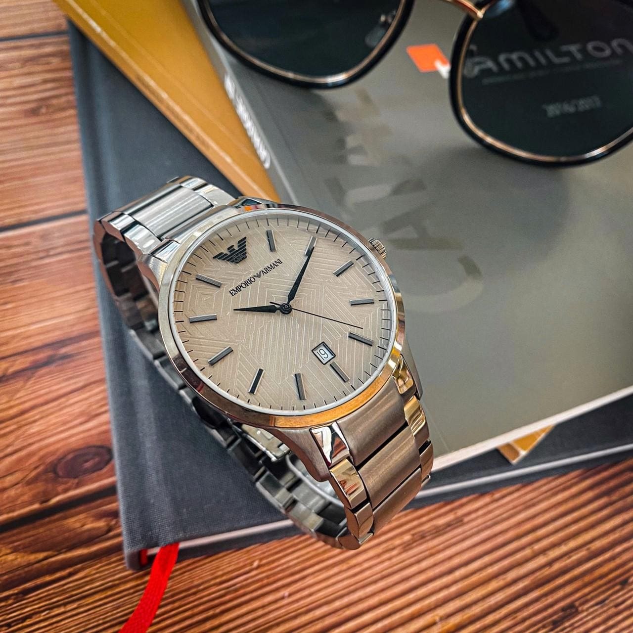 【EMPORIO ARMANI】Dress經典鷹底壓紋時尚腕錶 AR11120 43mm  現代鐘錶