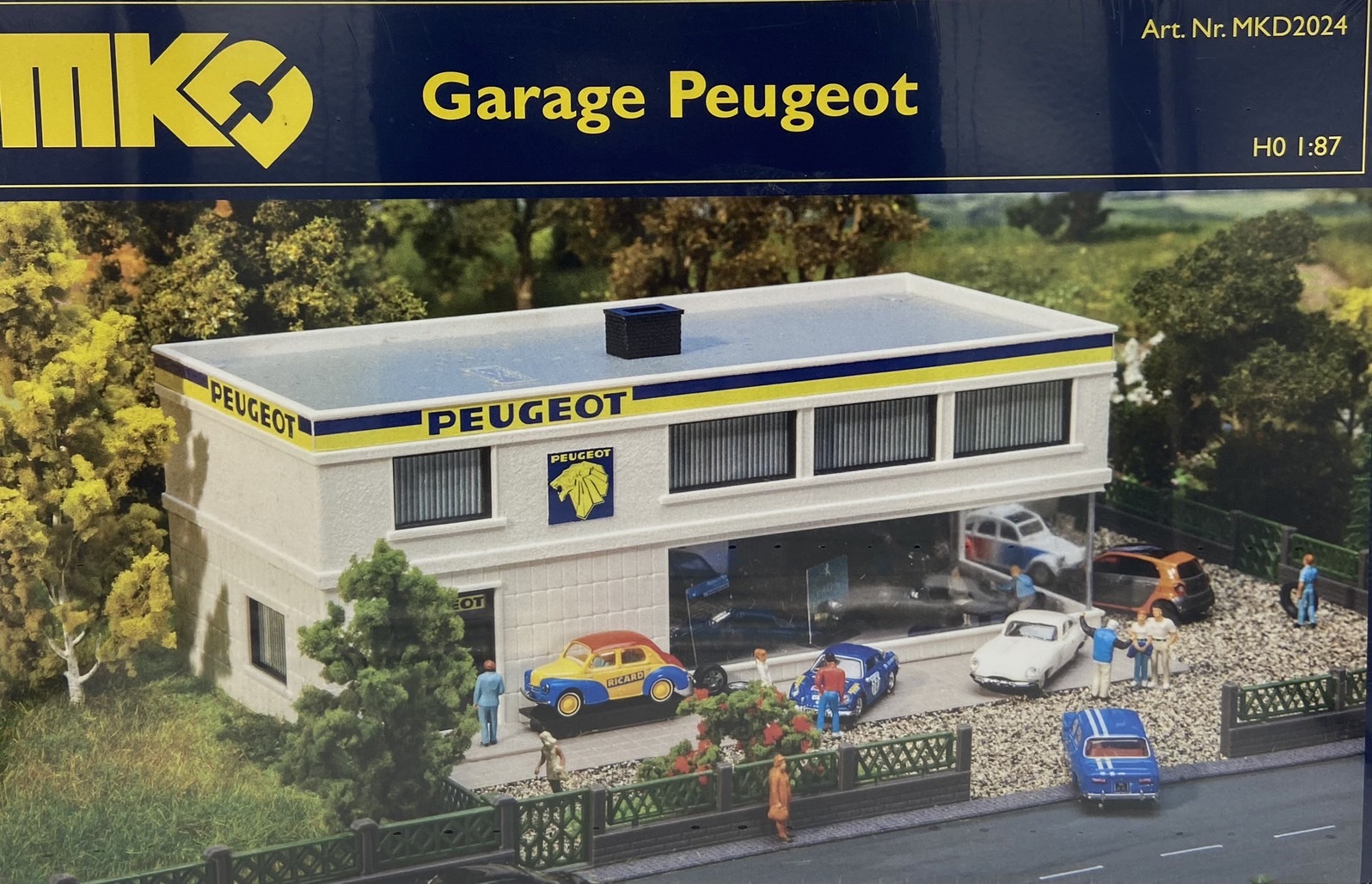 Hornby MKD2024 HO Scale Peugeot Dealership and Garage Kit
