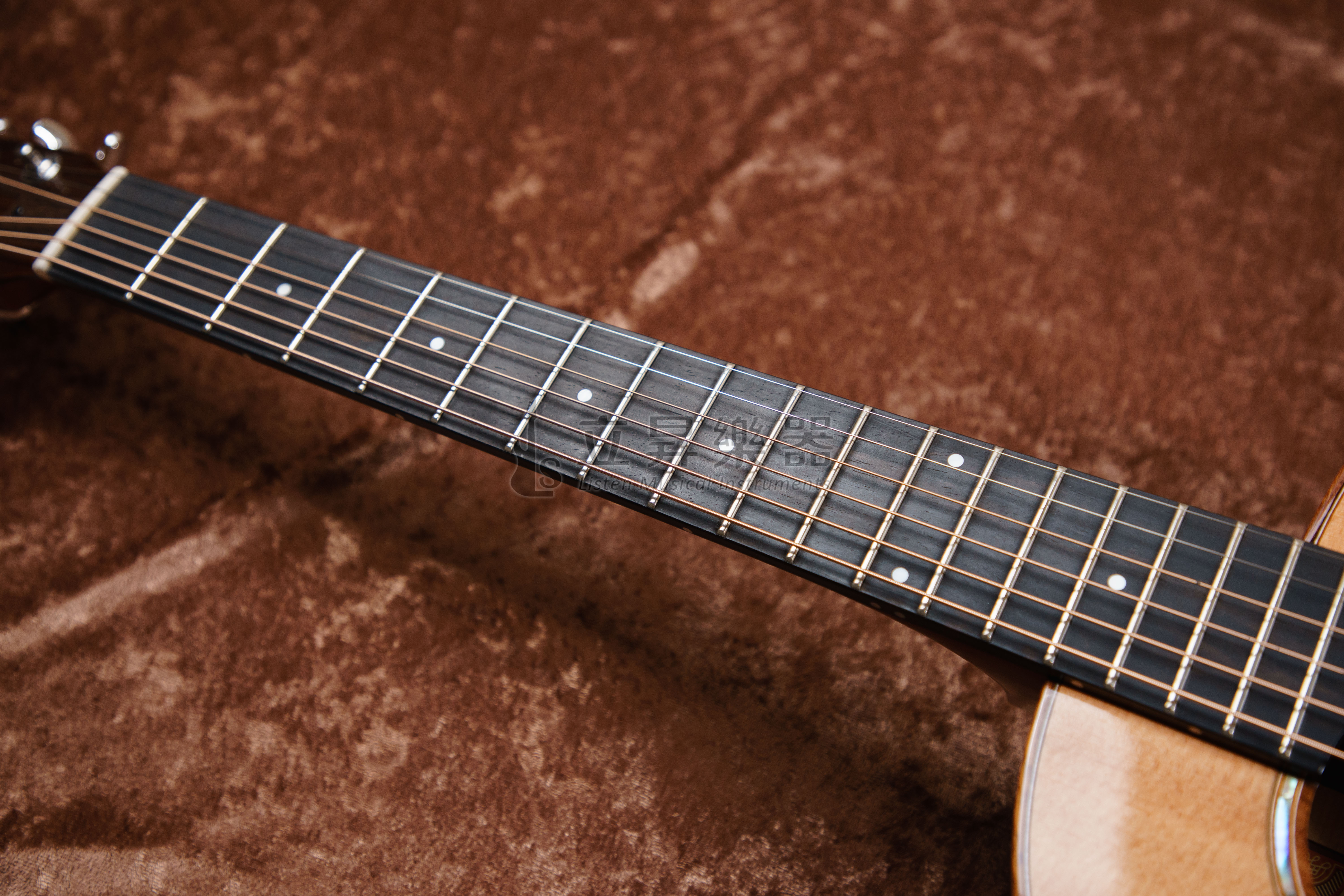 aNueNue aNueNue M52 原聲款 36吋 旅行吉他 西加雲杉木面單 附原廠豪華加厚琴袋 第 6 張圖片｜三峽吉他 / Bass