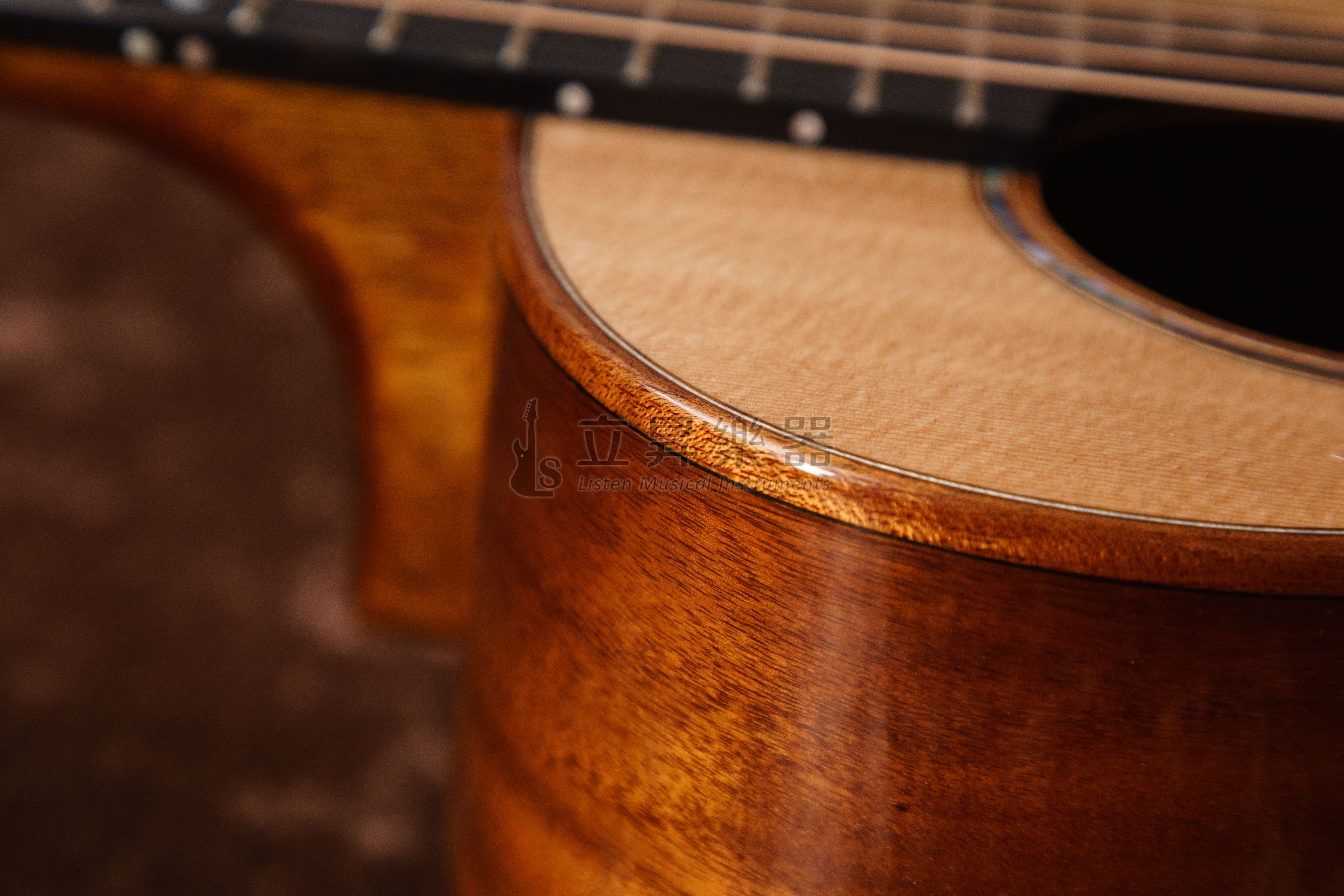 aNueNue aNueNue M52 原聲款 36吋 旅行吉他 西加雲杉木面單 附原廠豪華加厚琴袋 第 5 張圖片｜三峽吉他 / Bass