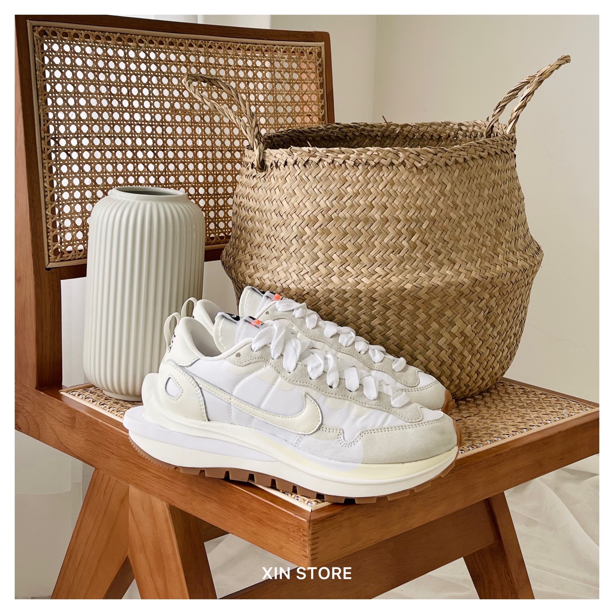 Sacai x Nike VaporWaffle 2022 春季 聯名 雙勾 拼接 解構 米白 奶油