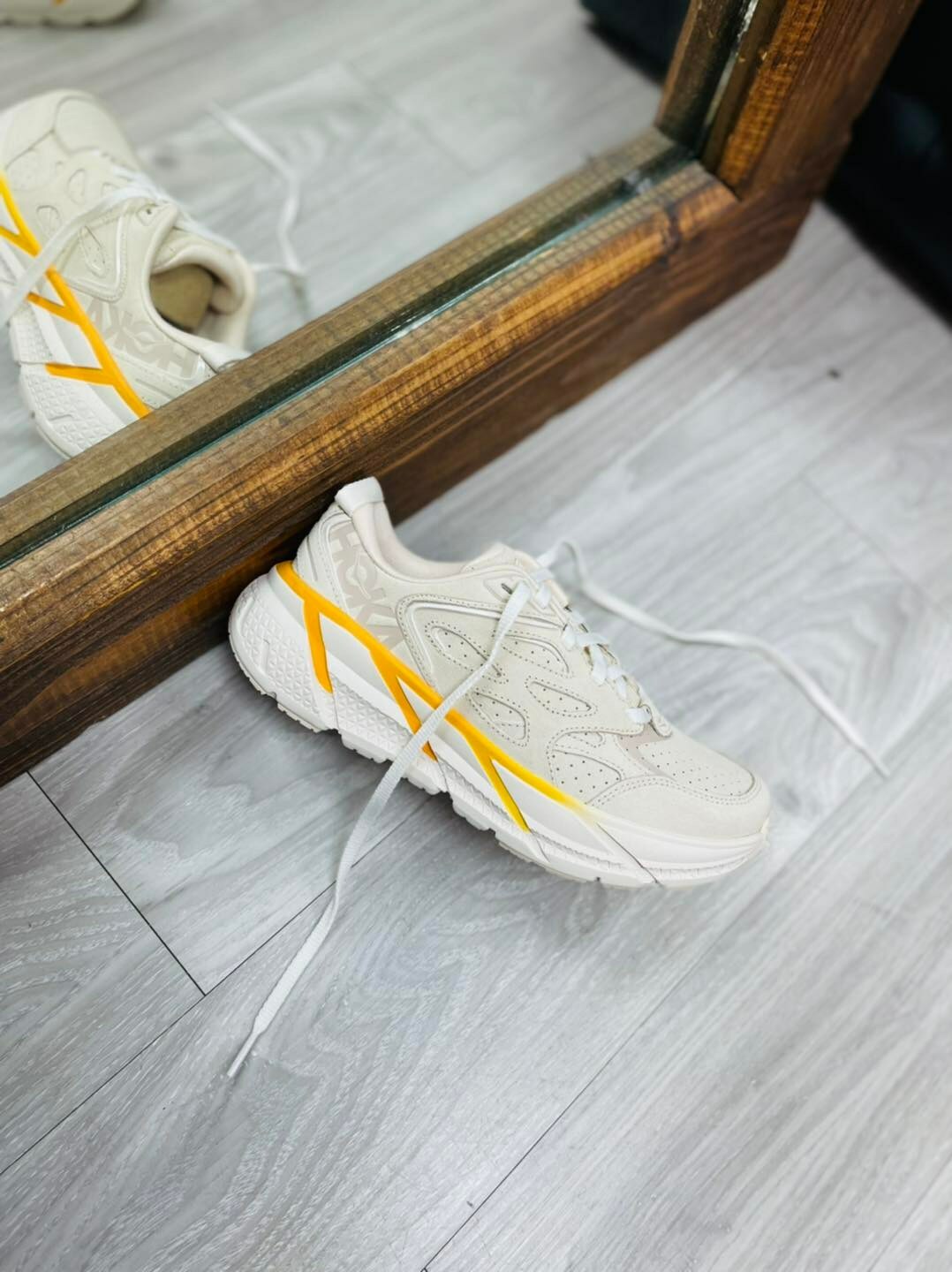 {現貨} Hoka One One Clifton L Suede "Beige/Yellow"