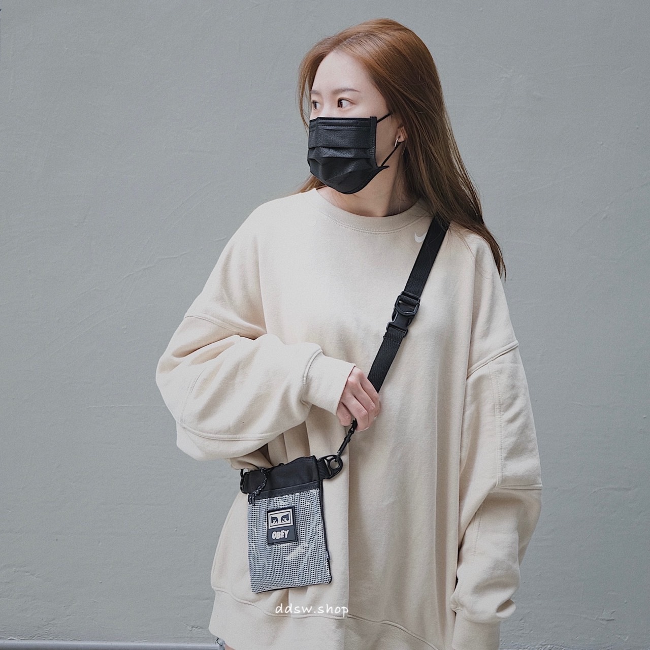 OBEY MINIBAG 小包 斜背小包 方形 扁形小包 格紋銀黑色